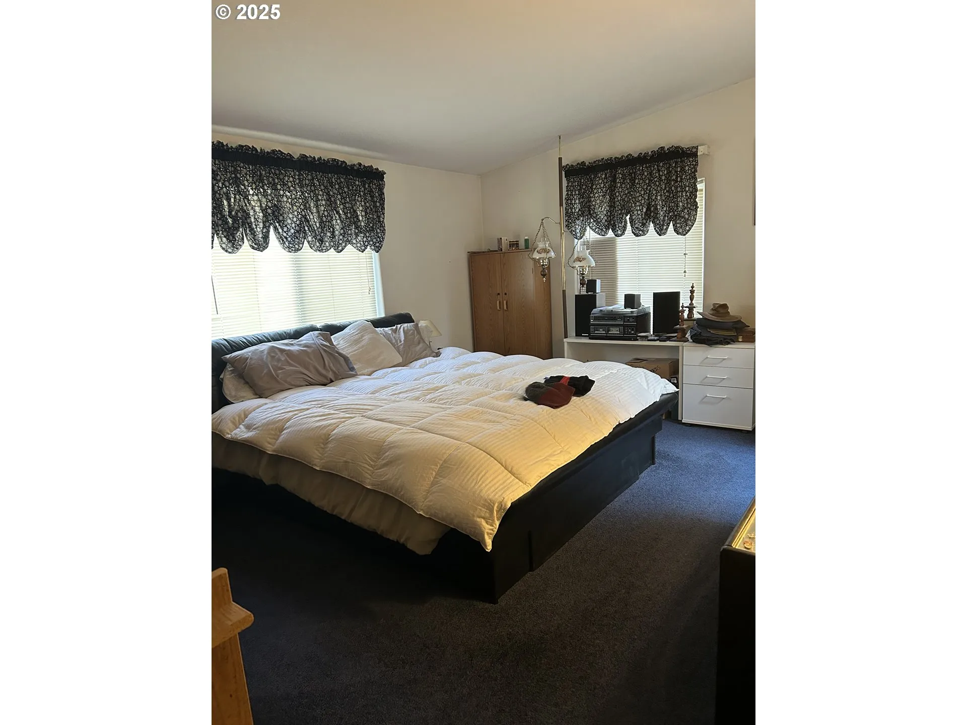 Bedroom, Primary