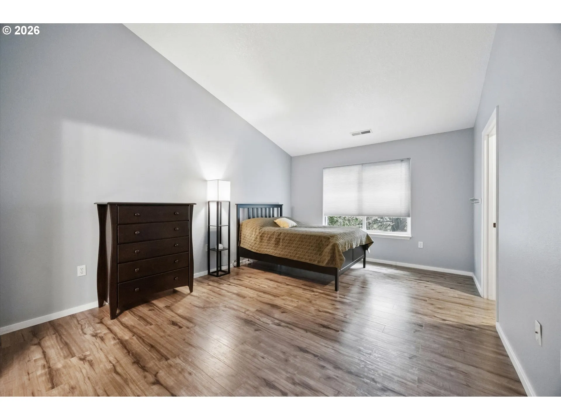 Bedroom, Primary-Vaulted Ceilings