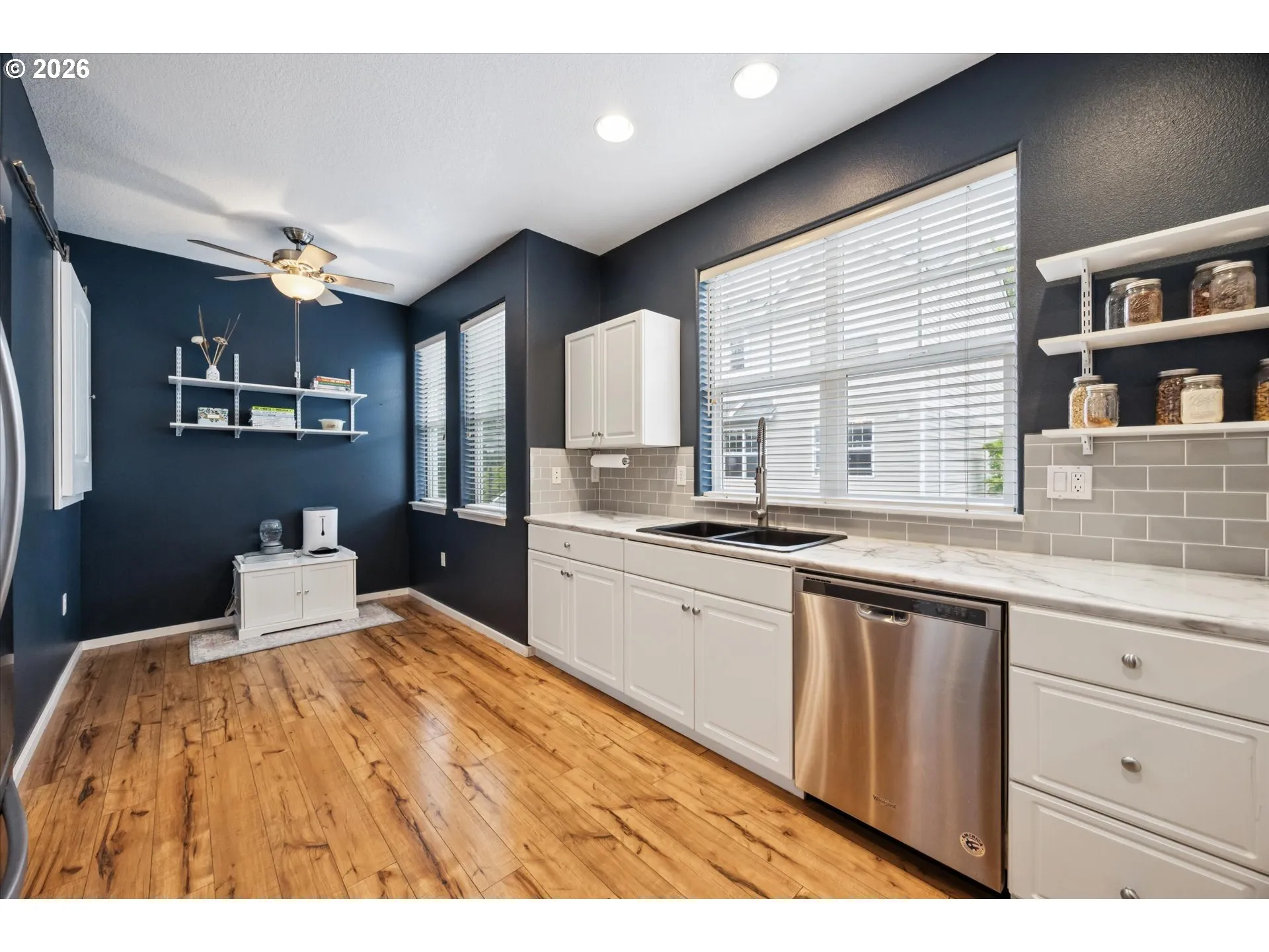 Kitchen-Eating Area