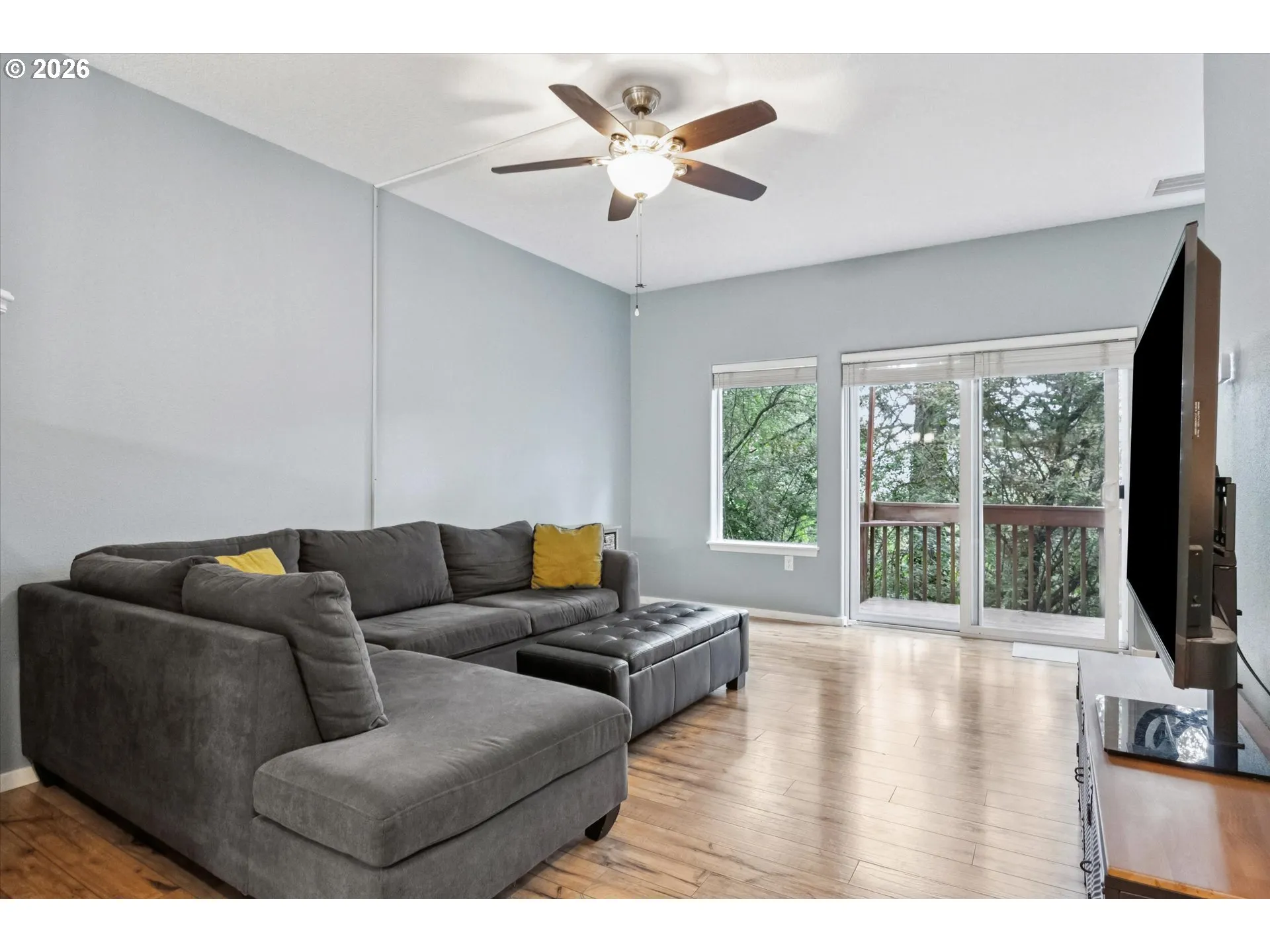 Living Room-Ceiling Fan
