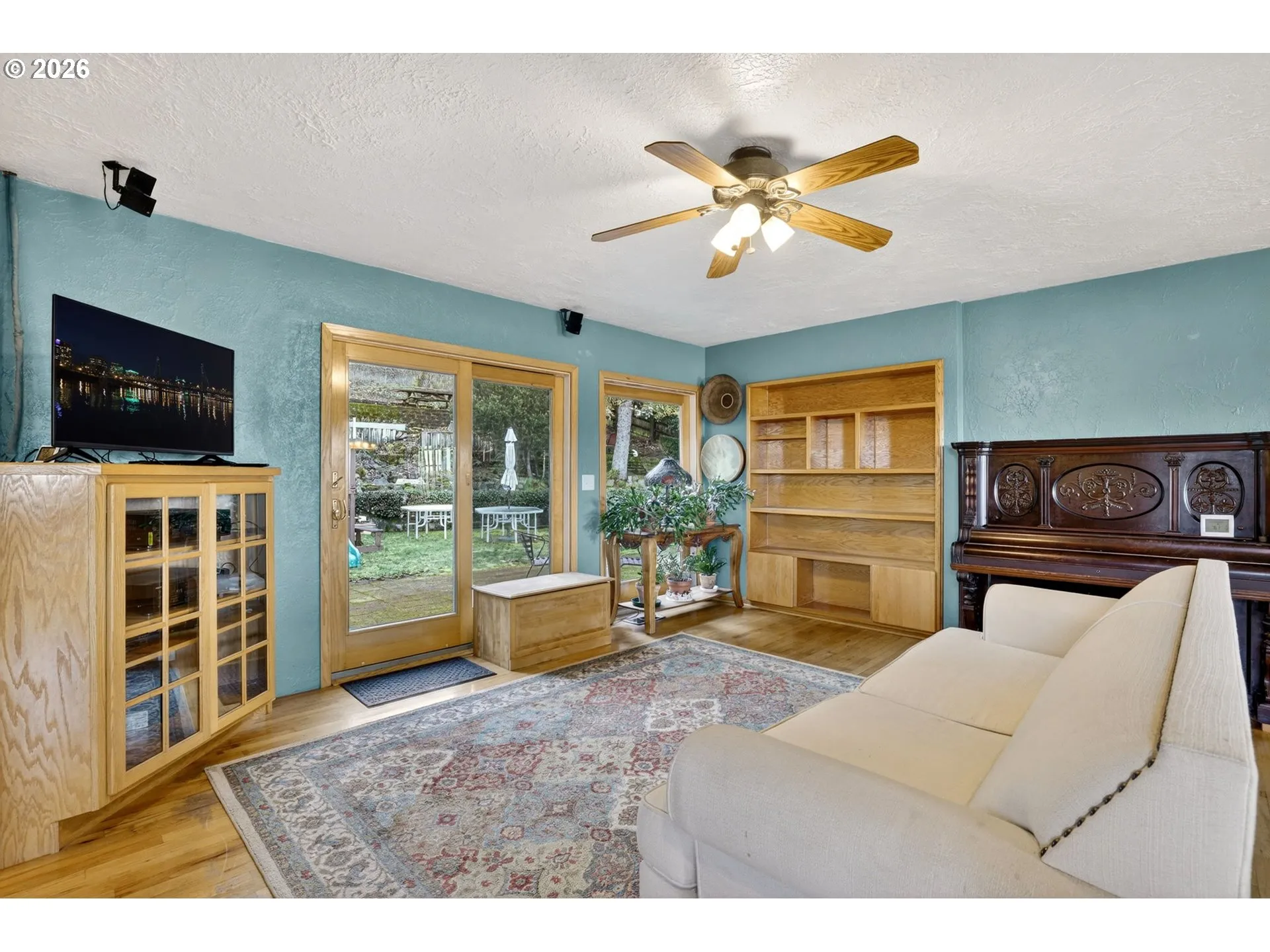 Living Room-Ceiling Fan