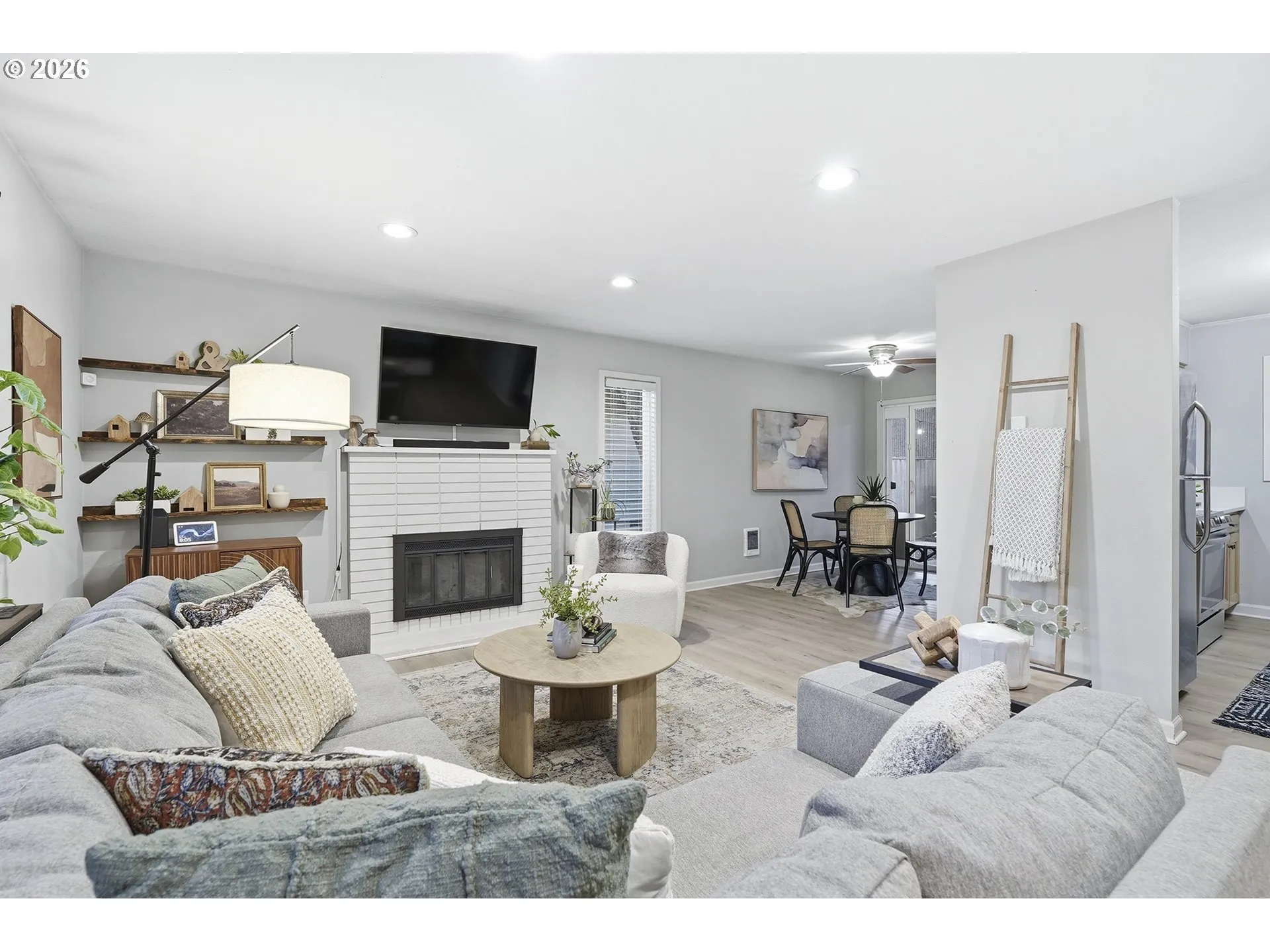 Living Room-Fireplace