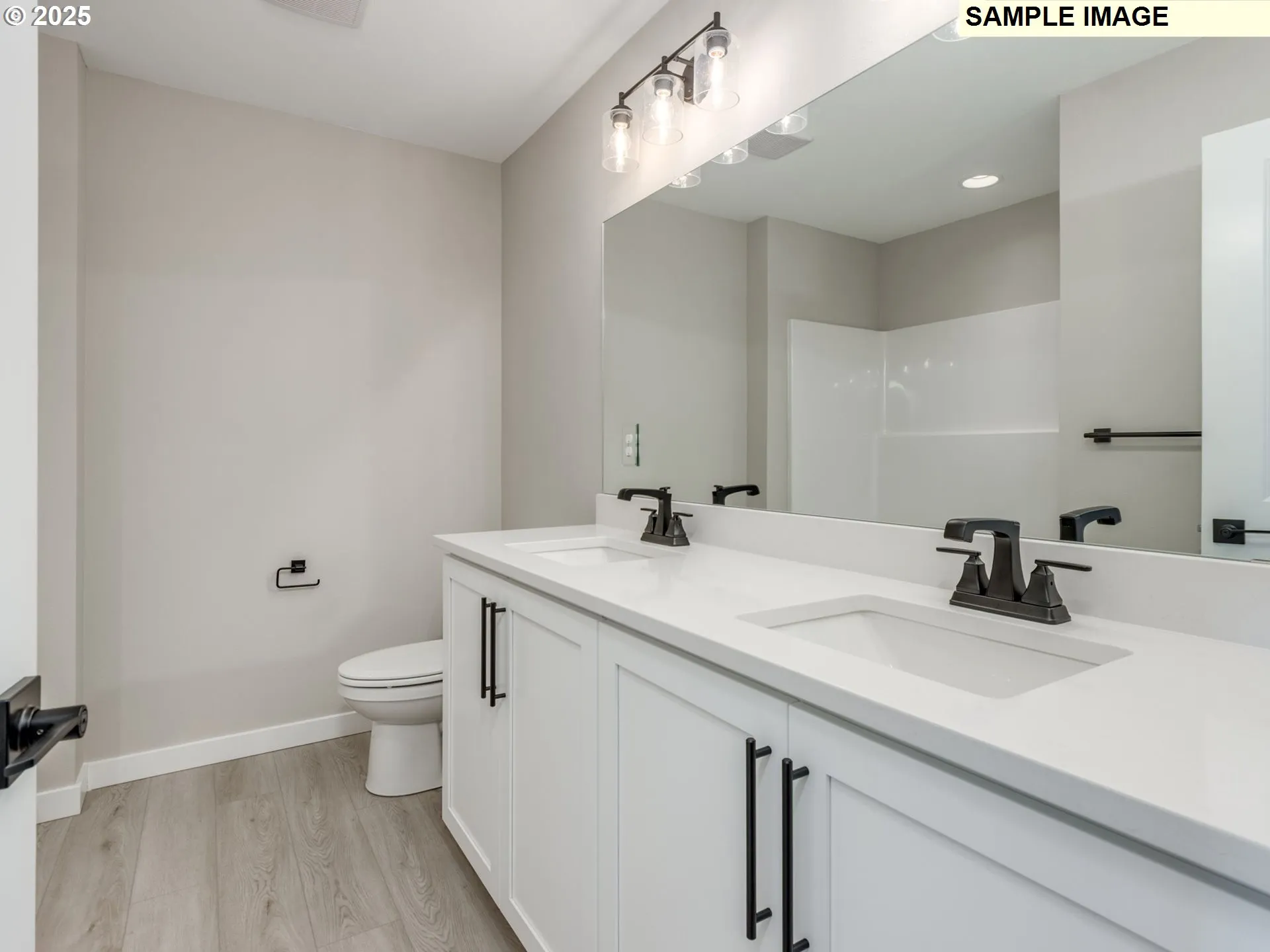 Bathroom-Upper