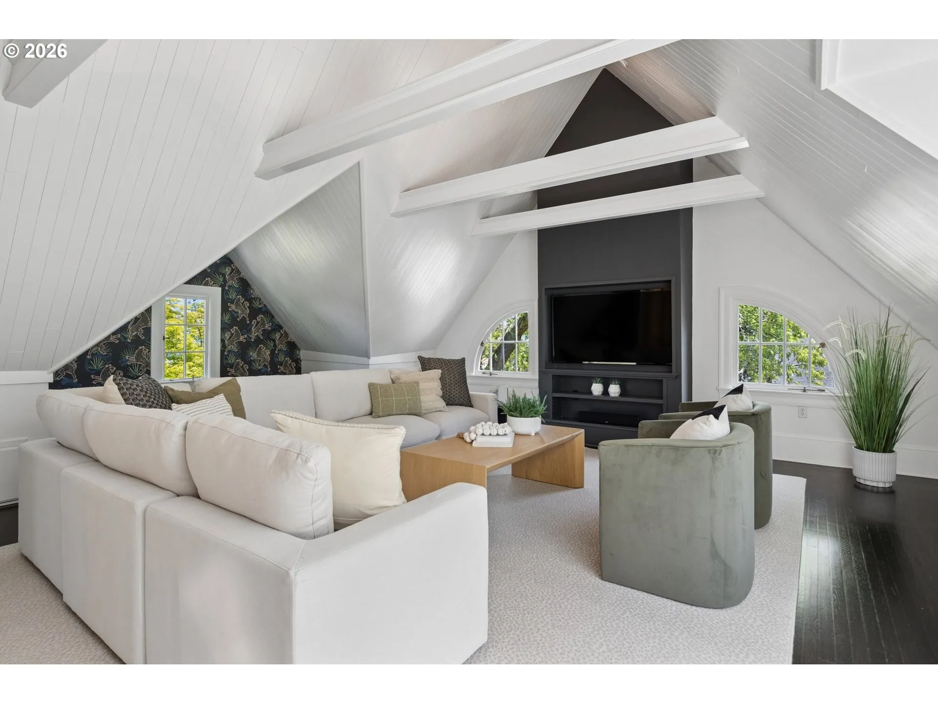 Bonus Room-Vaulted Ceilings