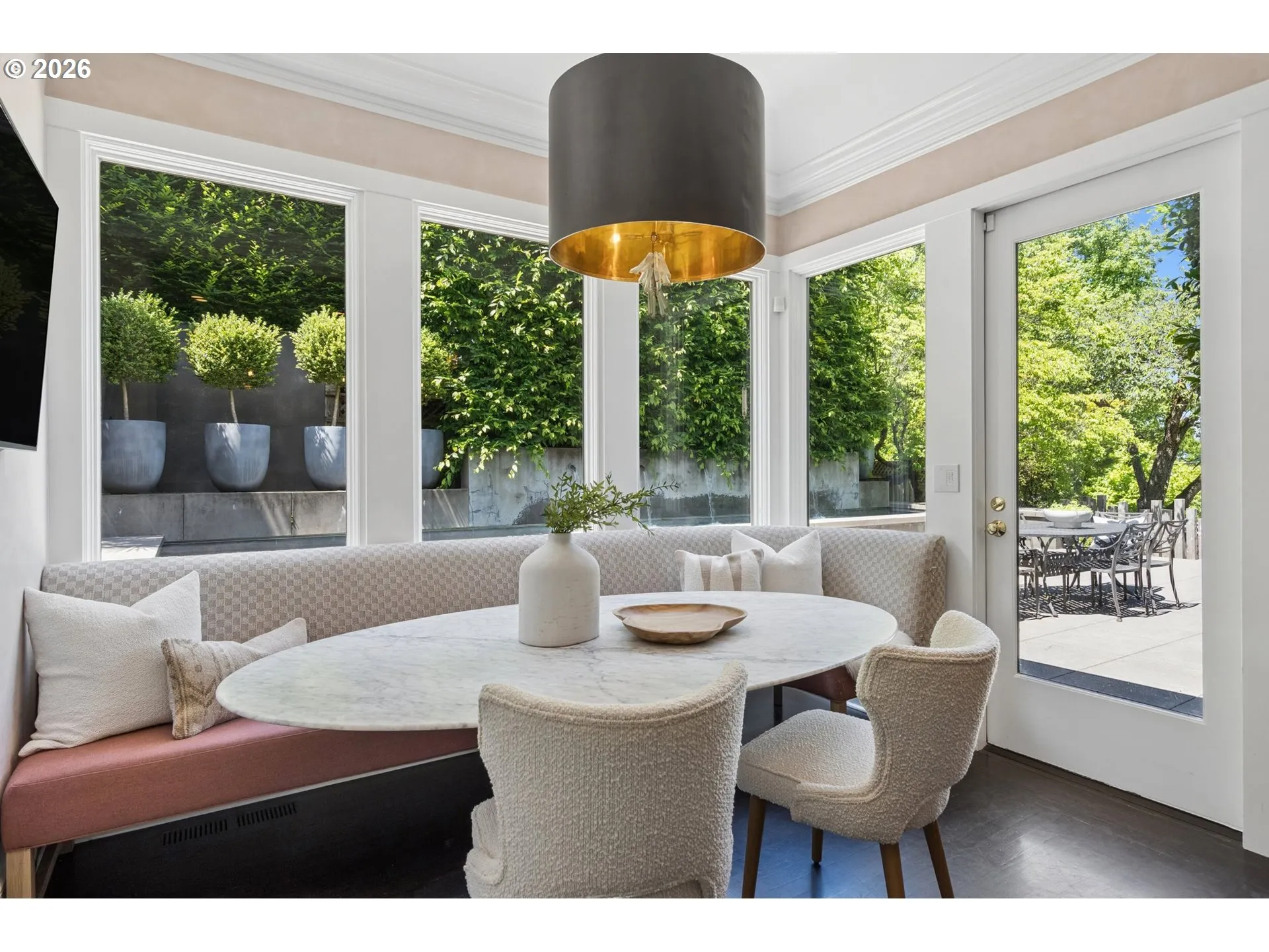Kitchen-Eating Area