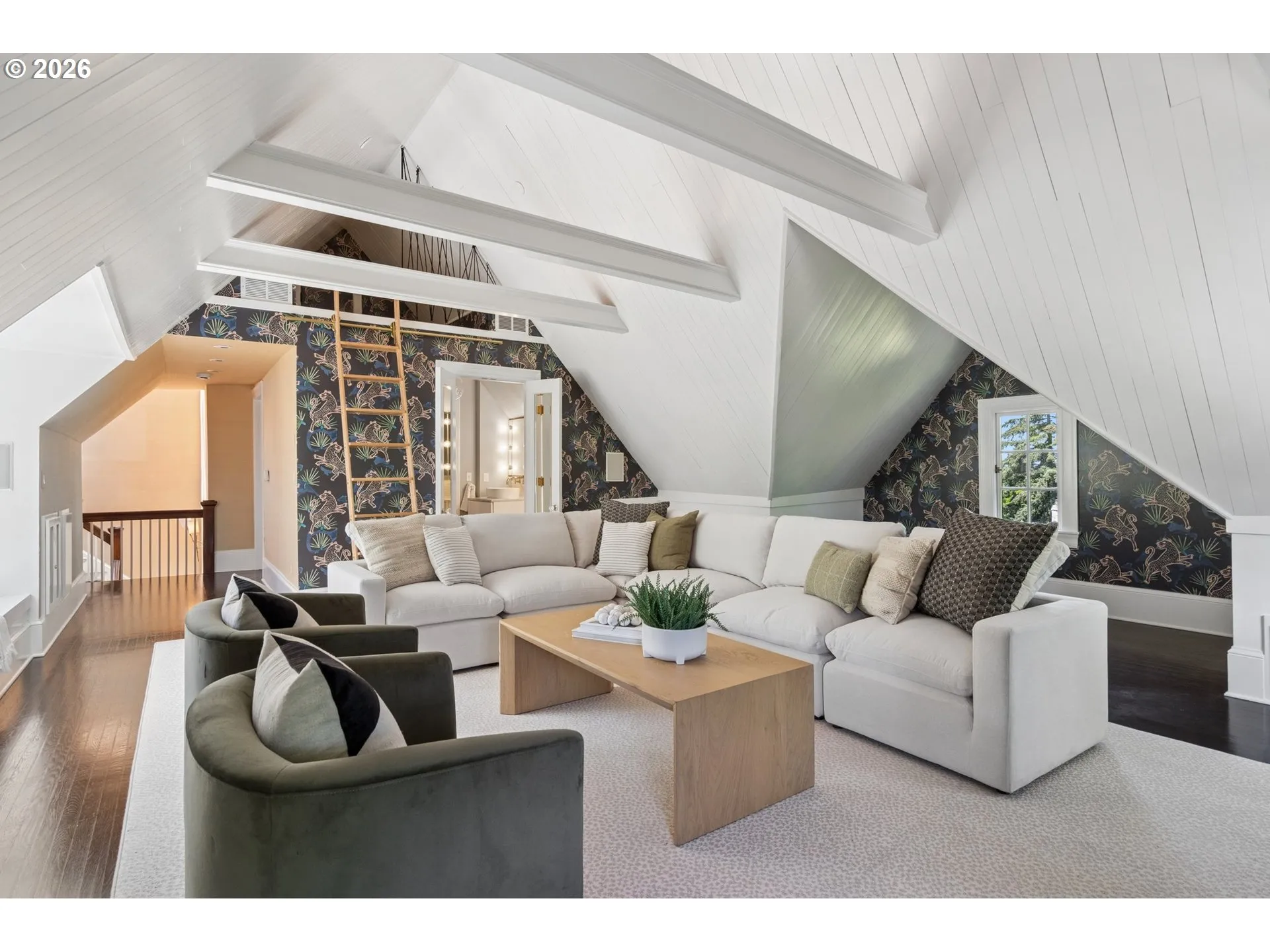 Bonus Room-Upper