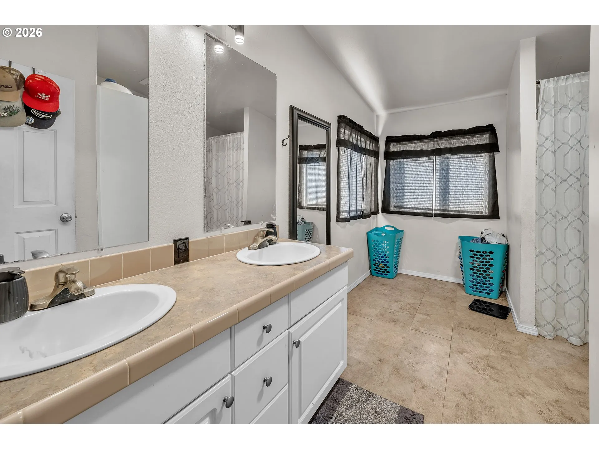 Attached Bathroom #1-Full Bathroom