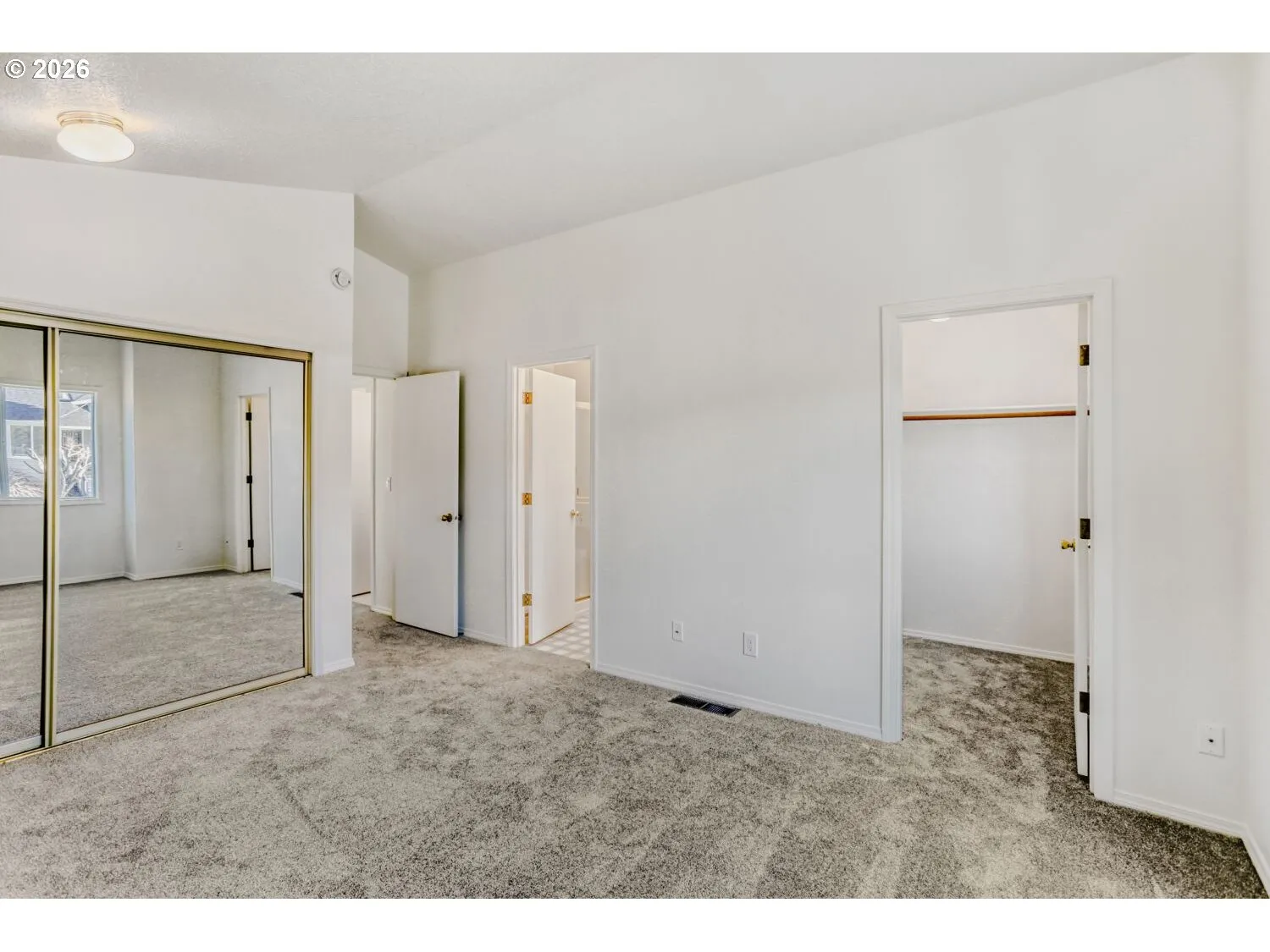 Bedroom, Primary-Upper