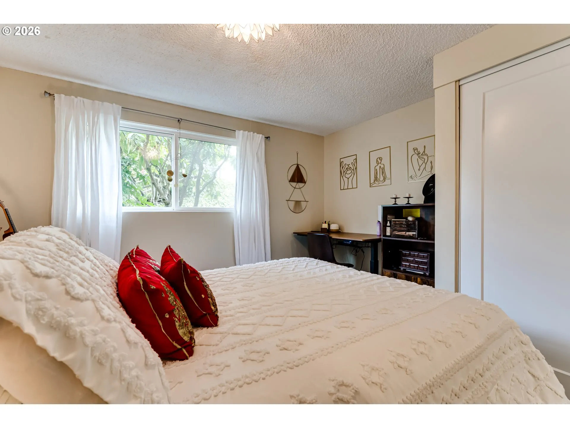 Primary Bedroom-Main