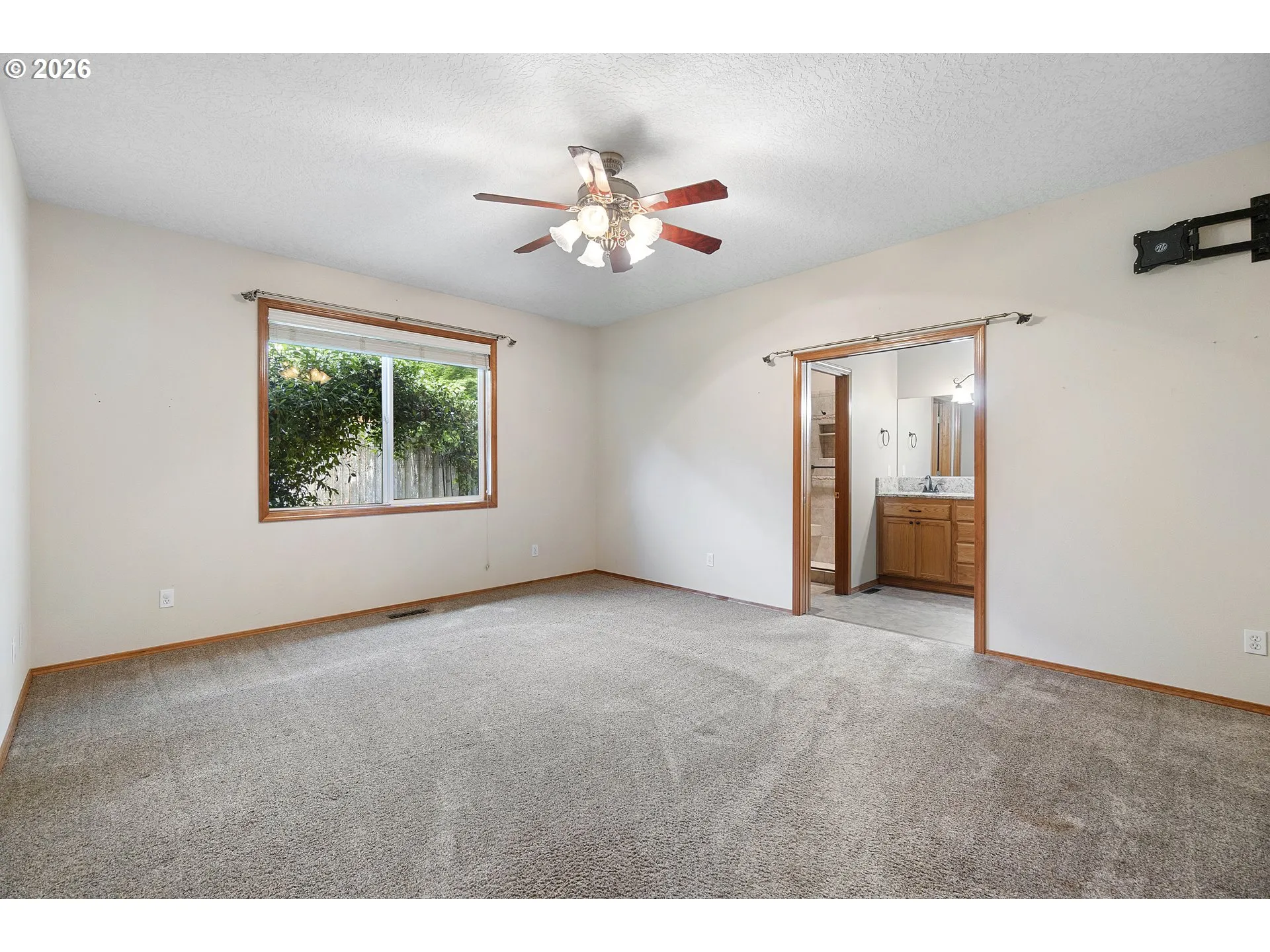 Bedroom, Primary