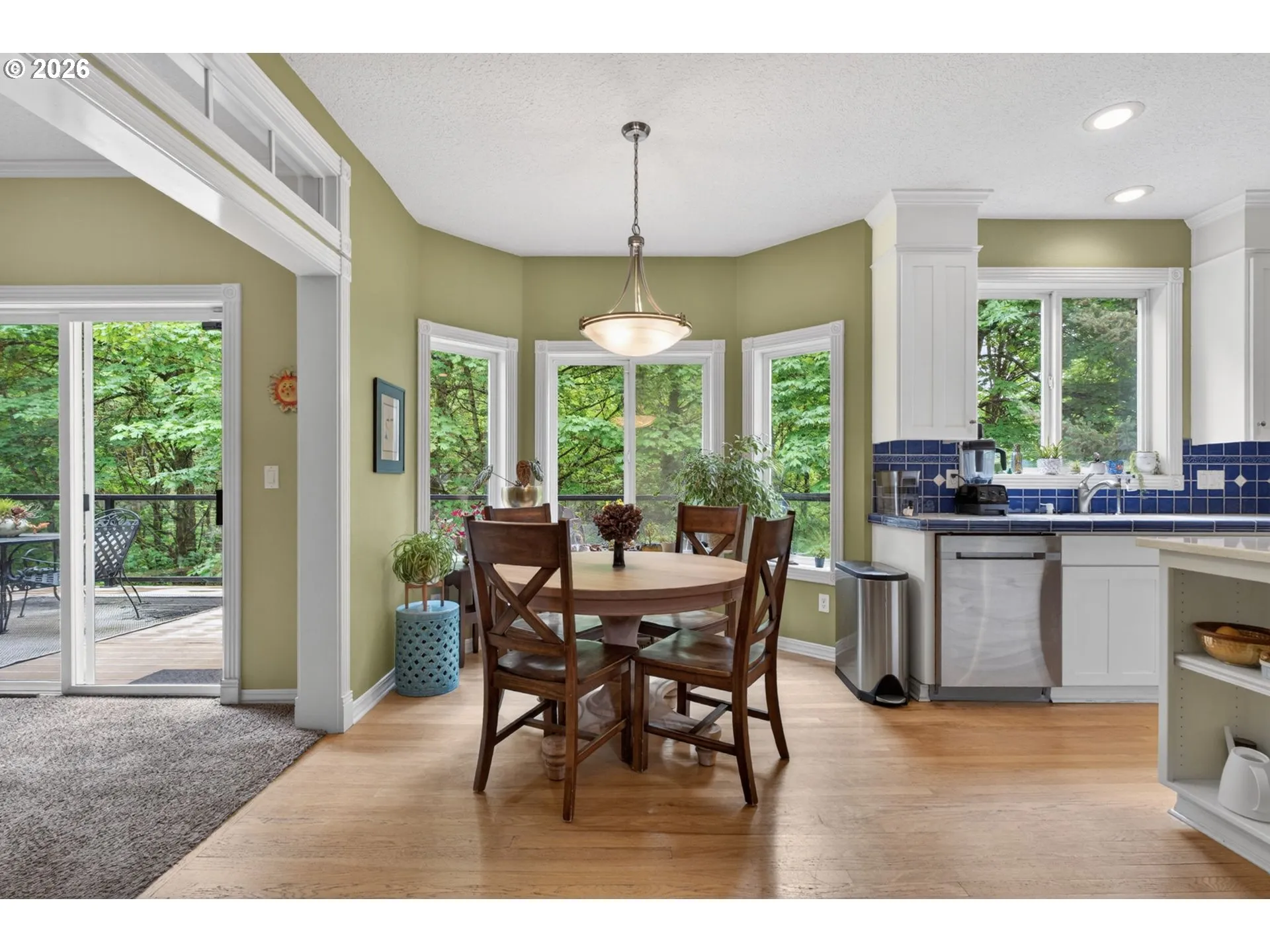 Kitchen/Nook-Eating Area