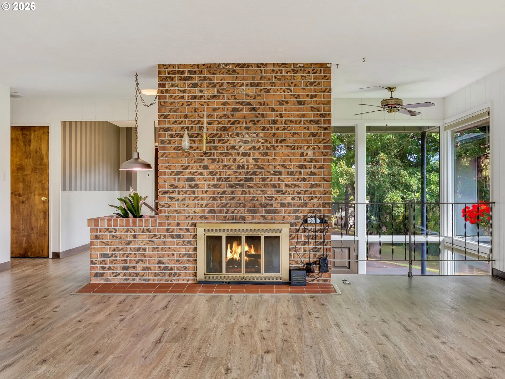 Living Room-Fireplace