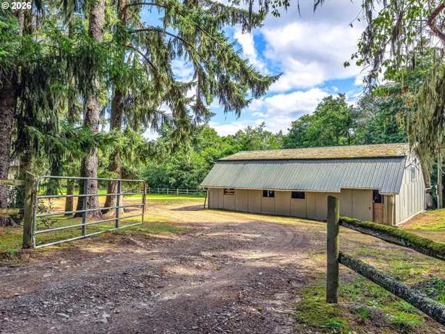 Barn