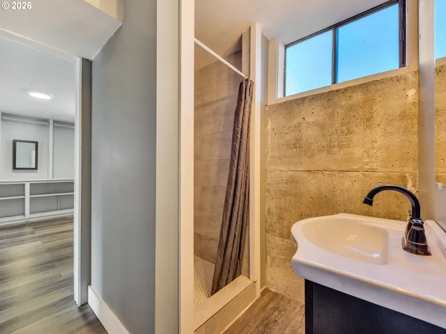 Bathroom-Lower