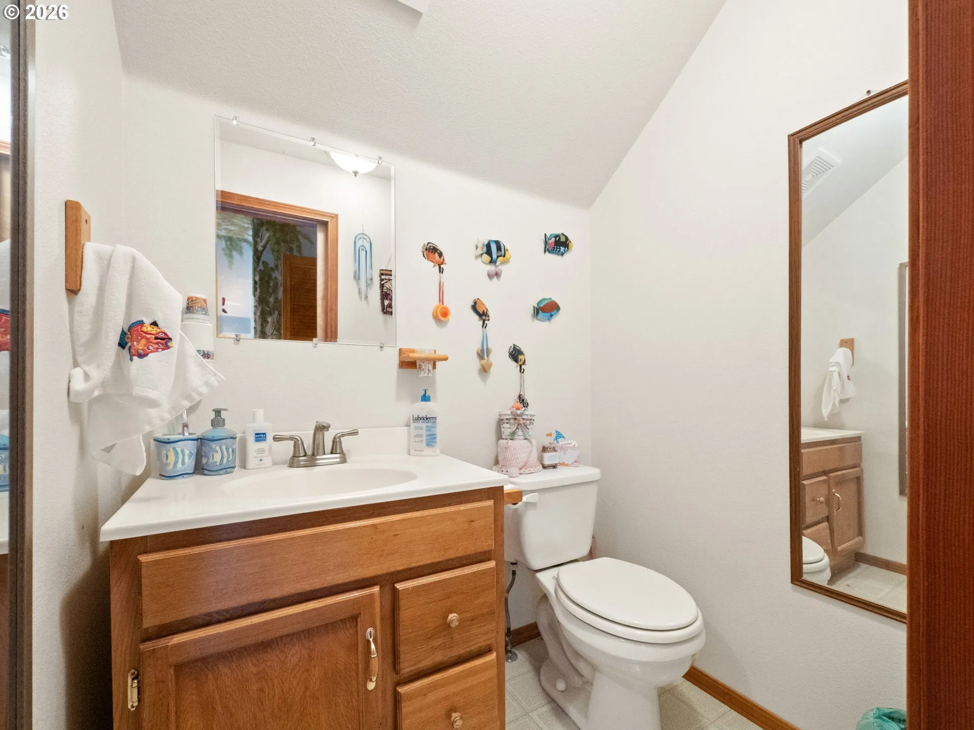 Bathroom, Attached-Half Bath