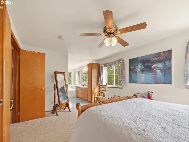Bedroom, Owner's Suite