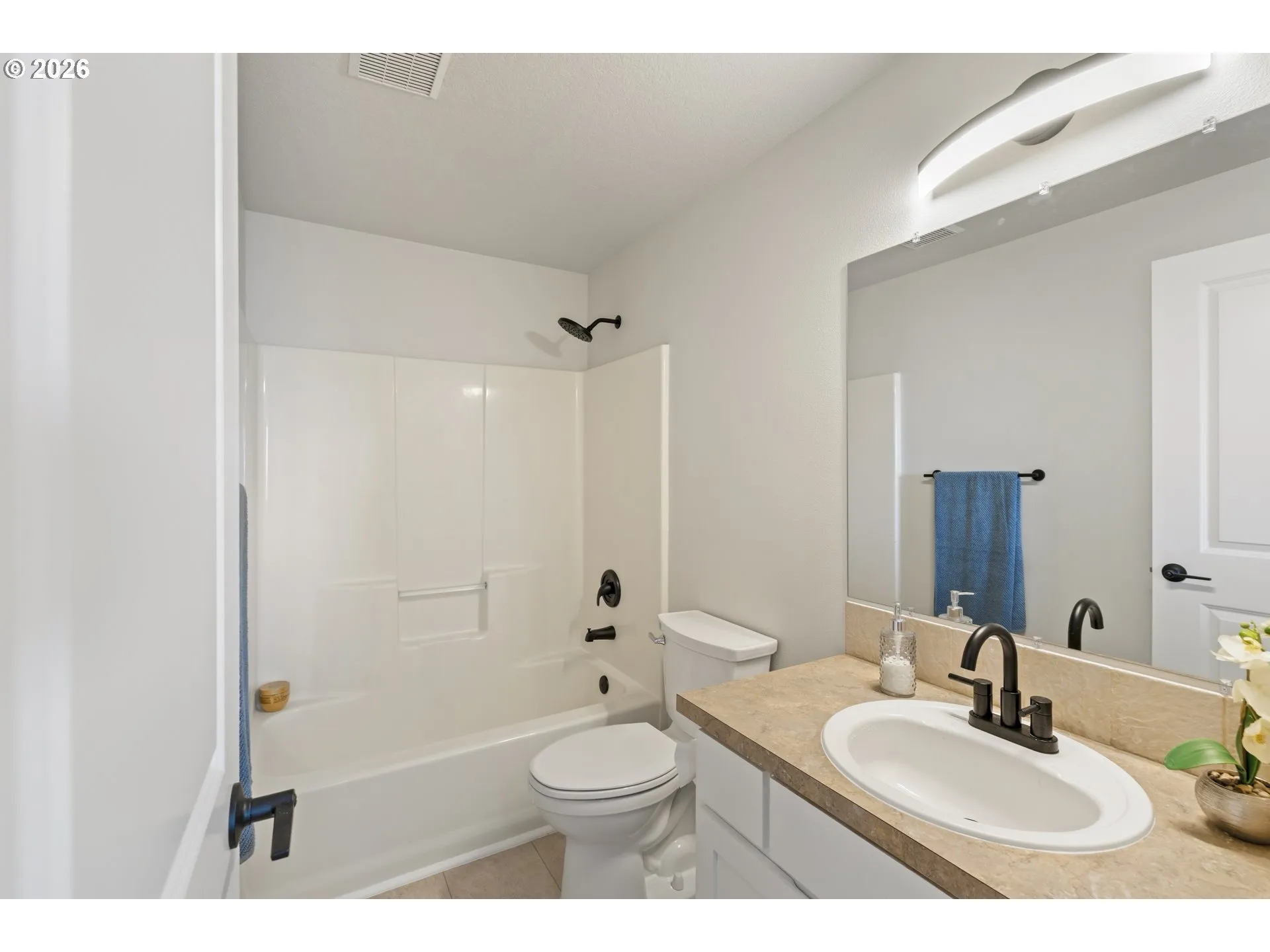 Bathroom-Upper