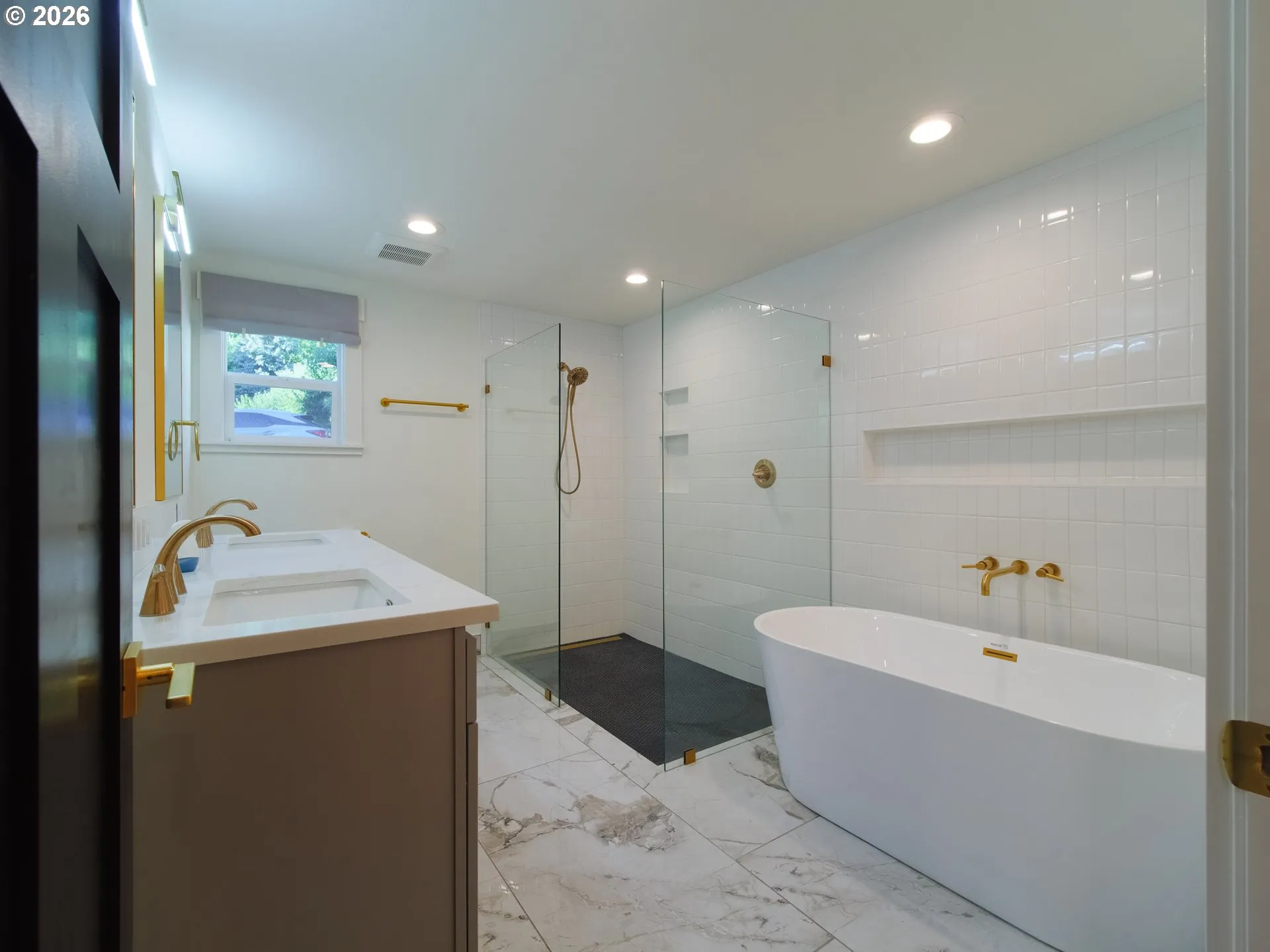 Bathroom-Garden Tub
