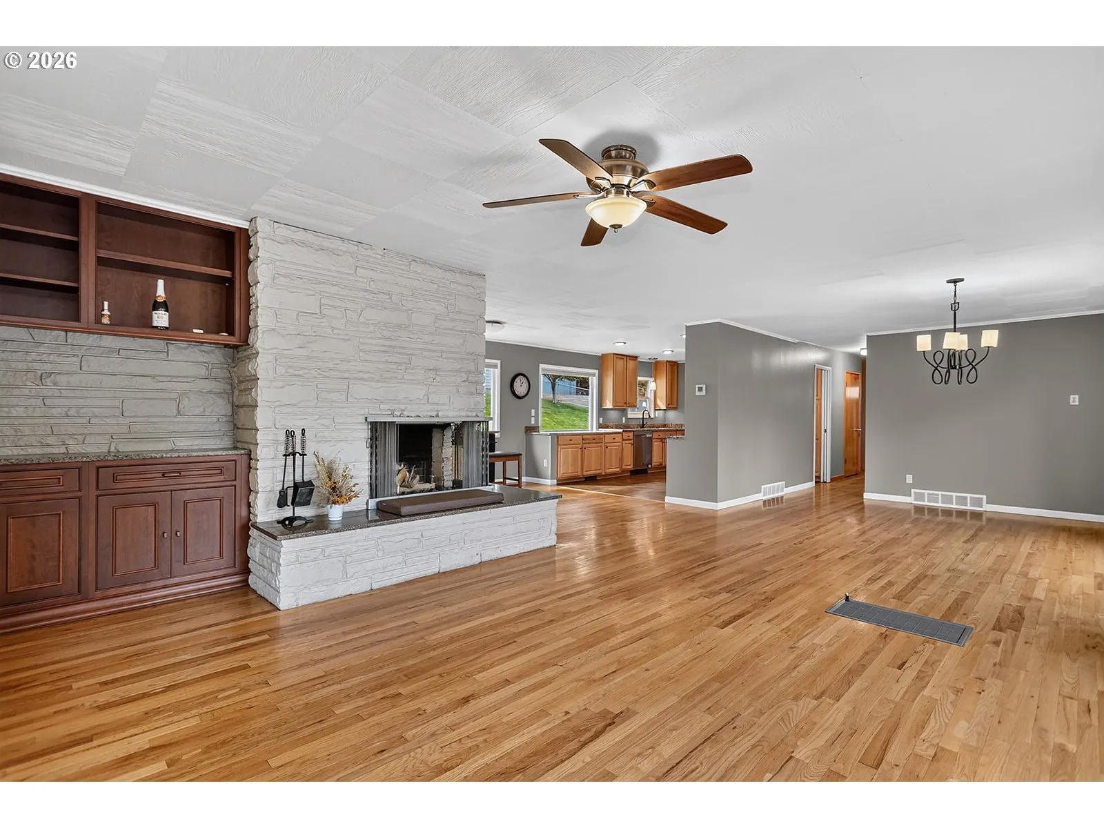 Living Room-Fireplace