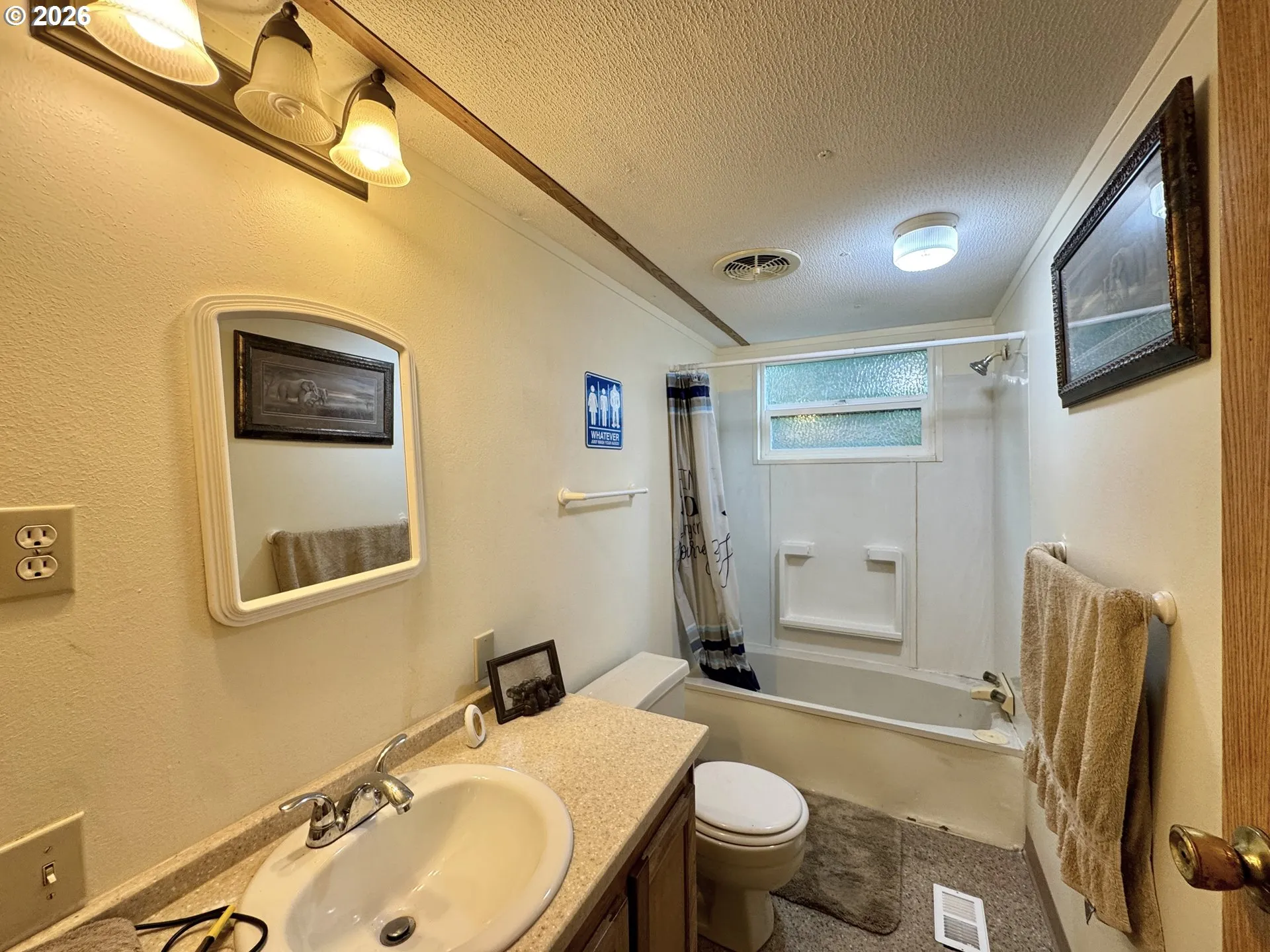 Attached Bathroom #4