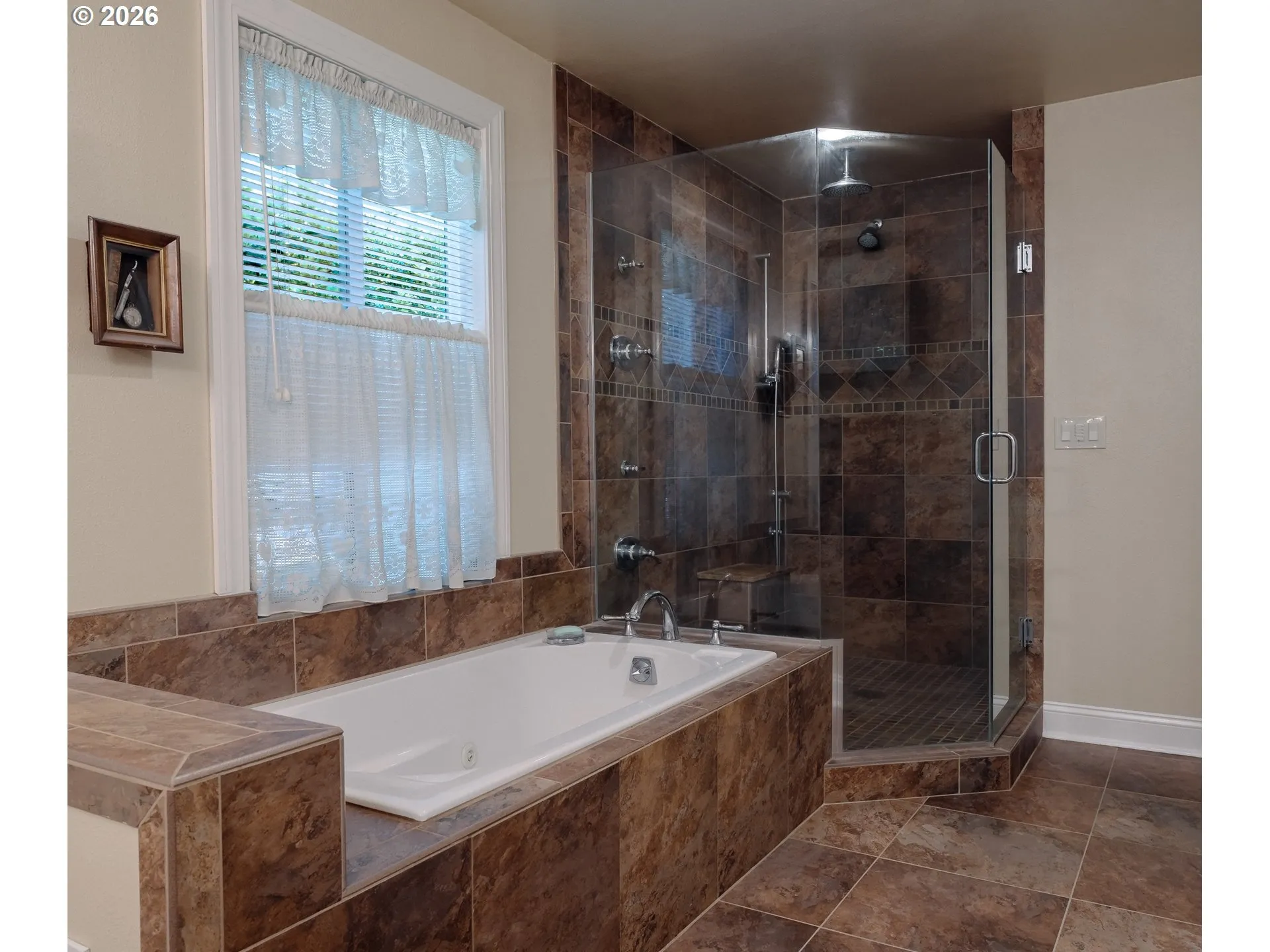 Owner's Suite Bathroom-Full Bathroom