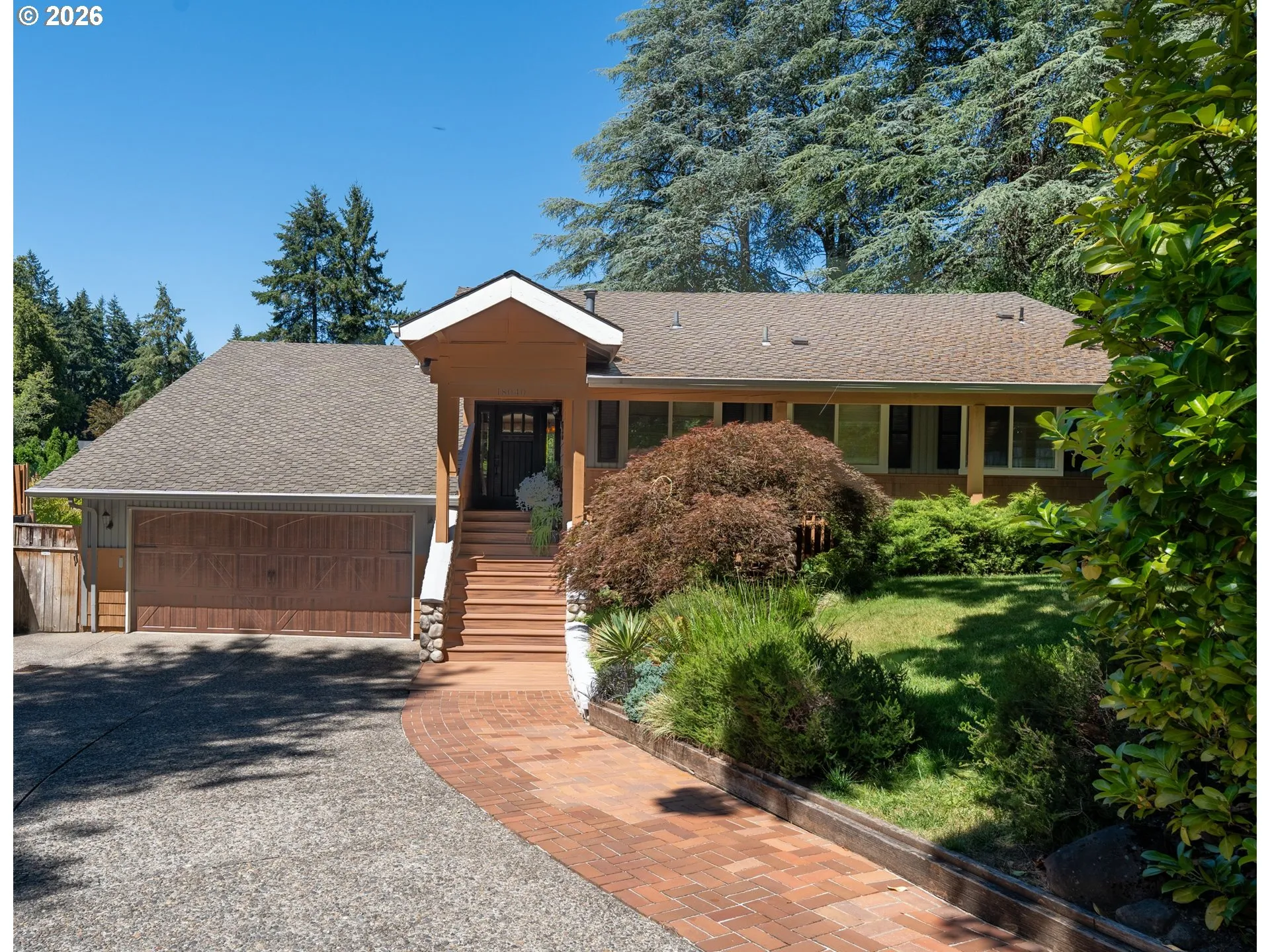 Driveway-Gated