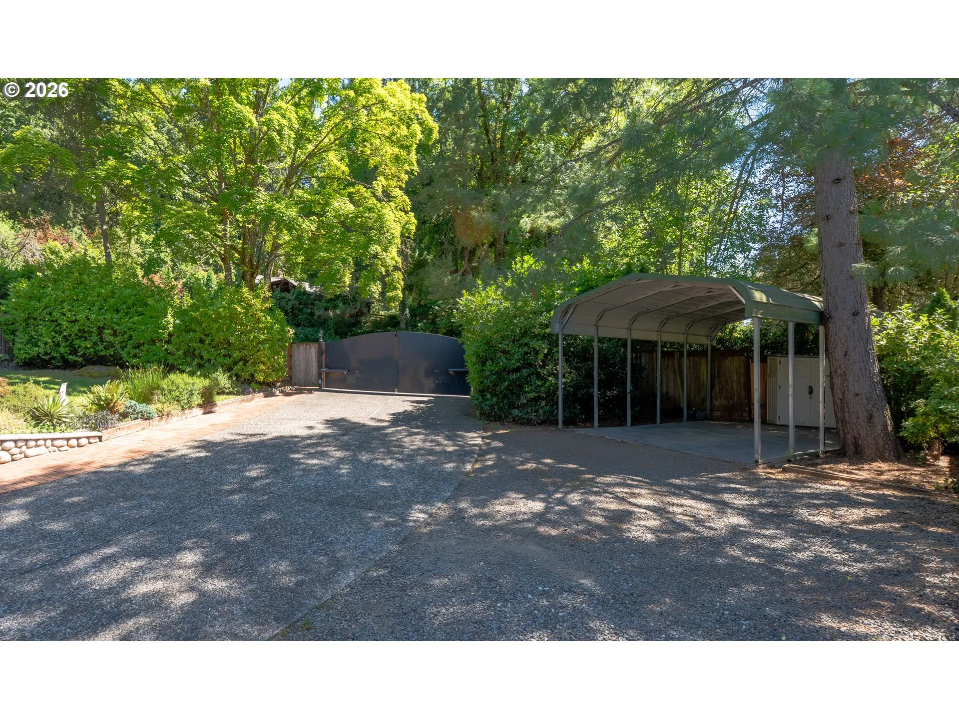 Driveway-Gated