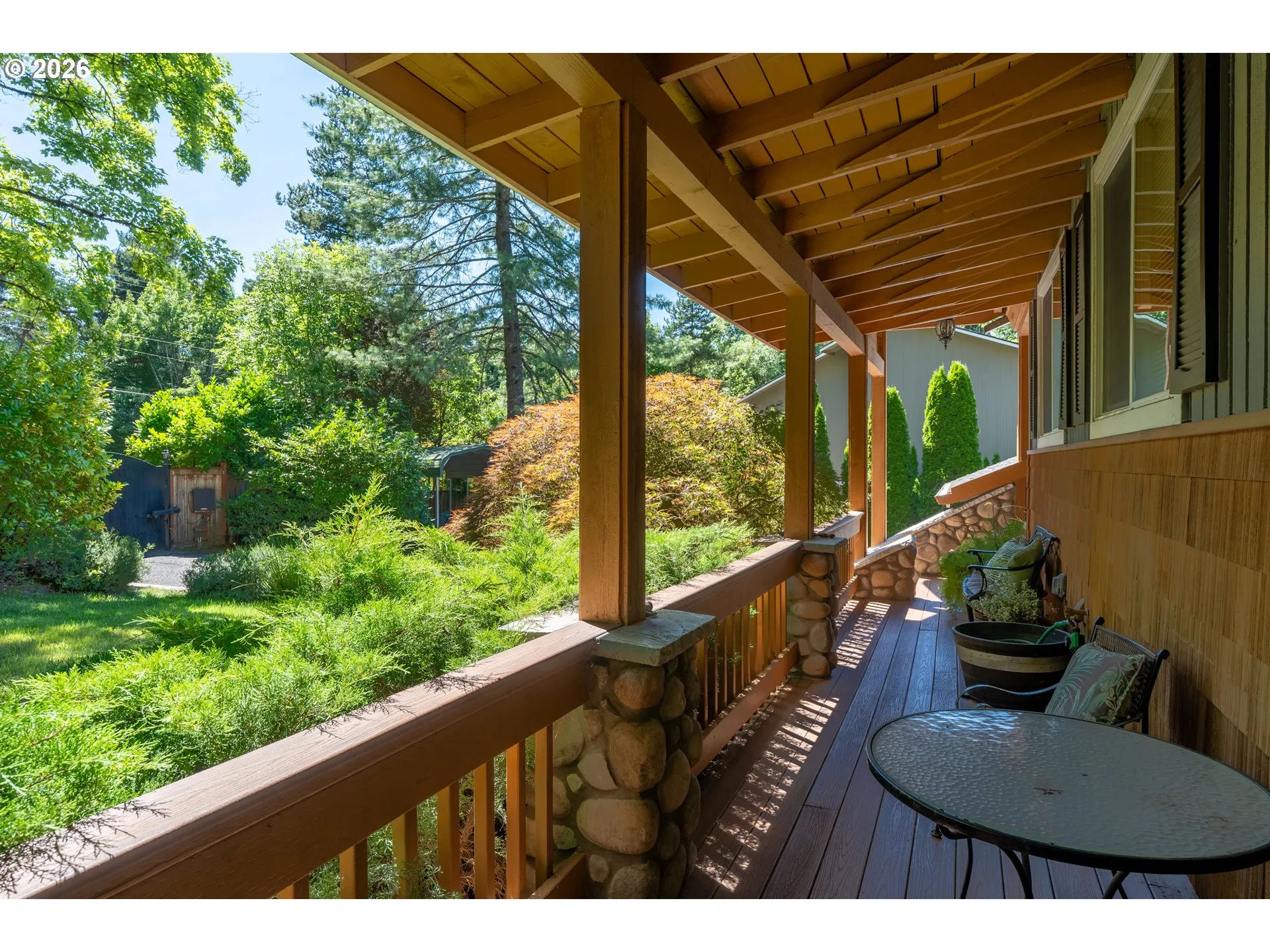 Front Yard-Fenced