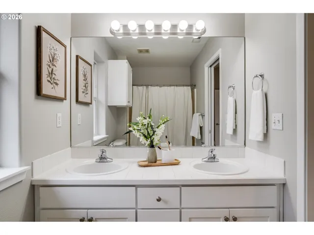 Primary Bedroom-Attached Bathroom
