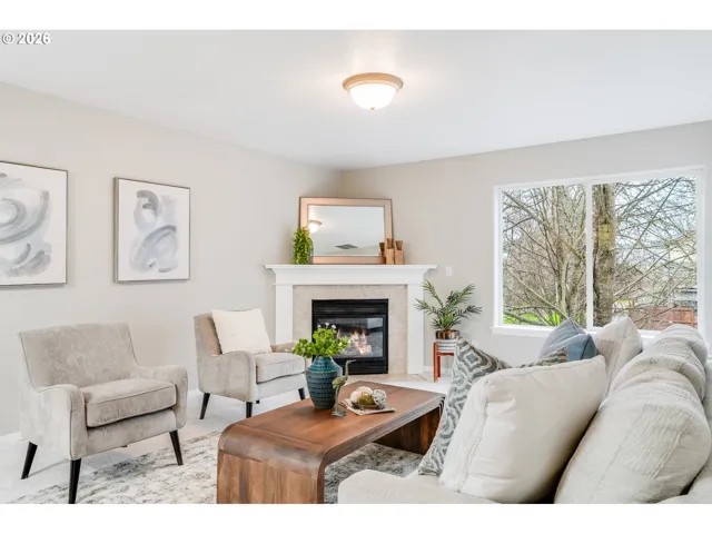 Living Room-Fireplace