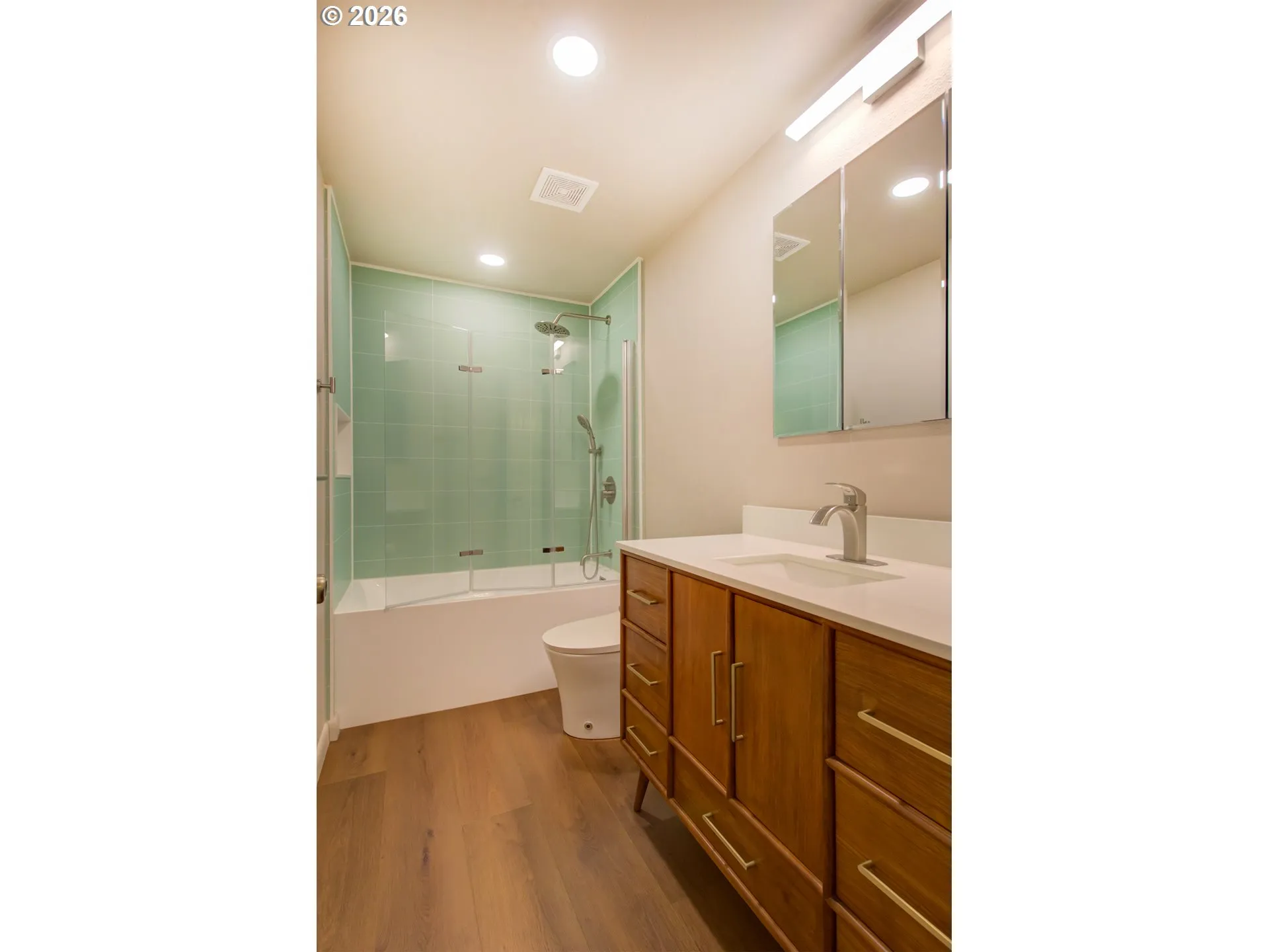 Bathroom-Upper