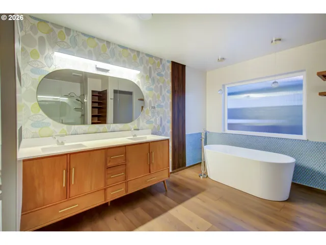 Owner's Suite Bathroom-Full Bathroom