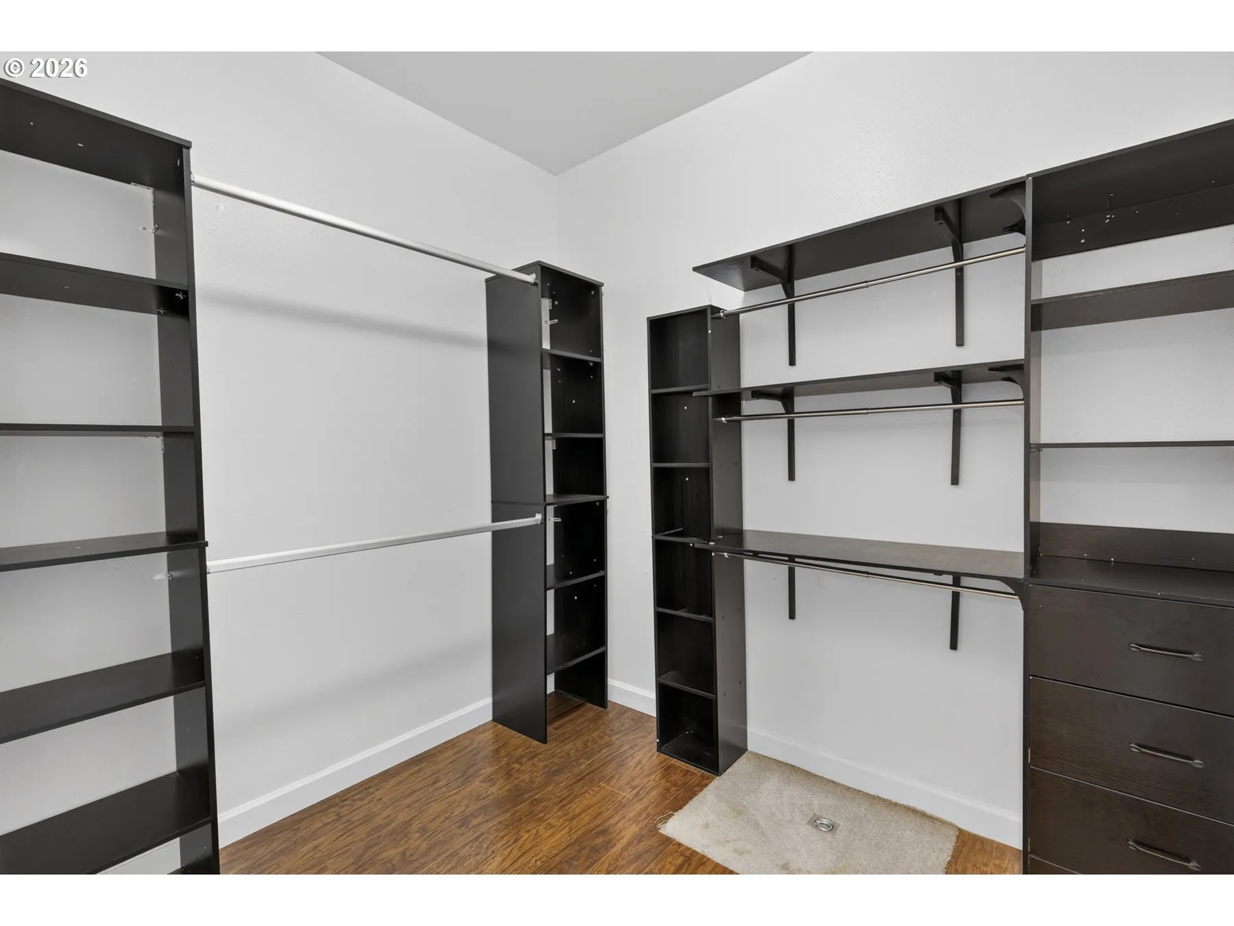 Bedroom, Owner's Suite-Walk-In Closet