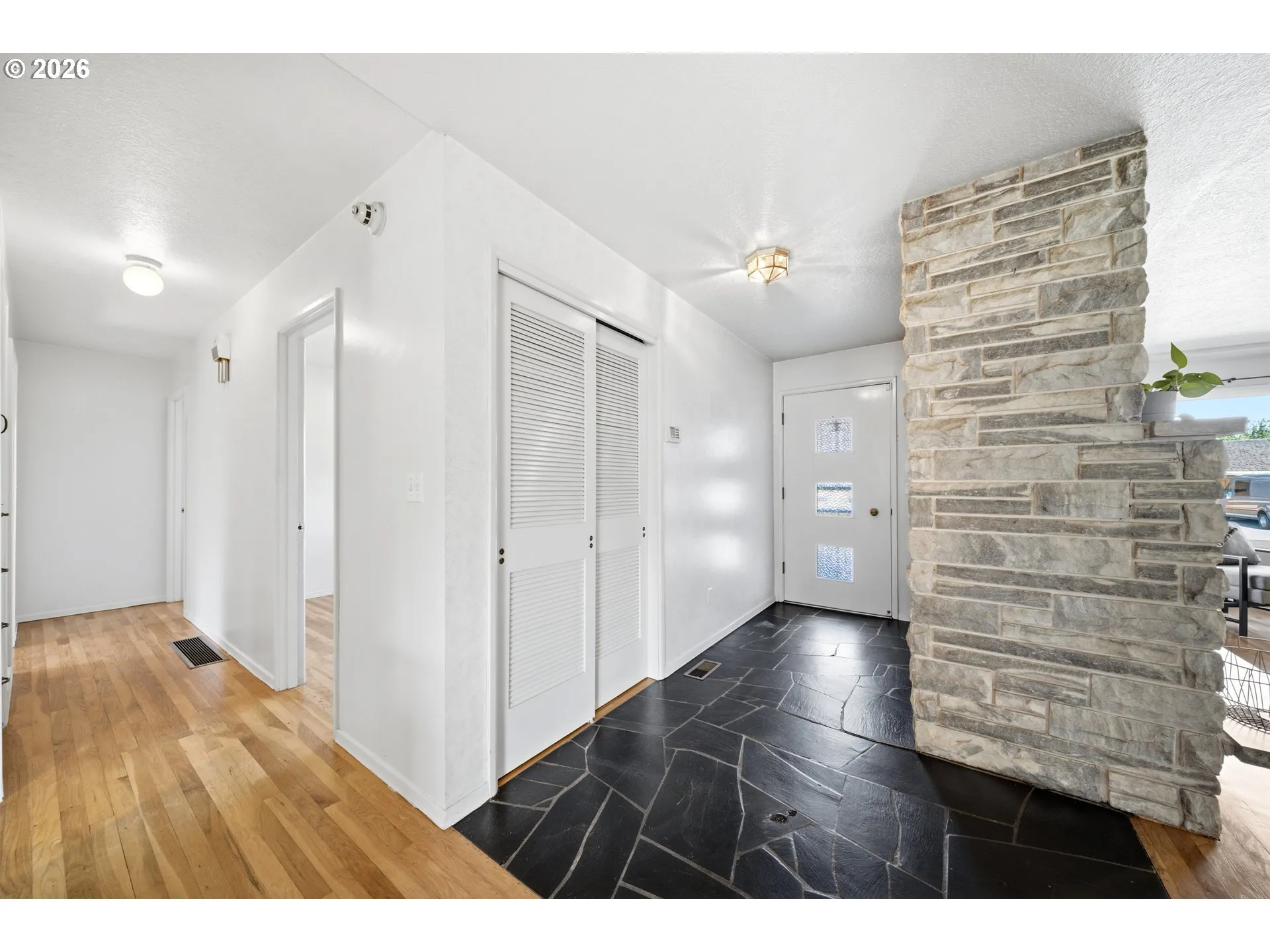 Entrance/Foyer