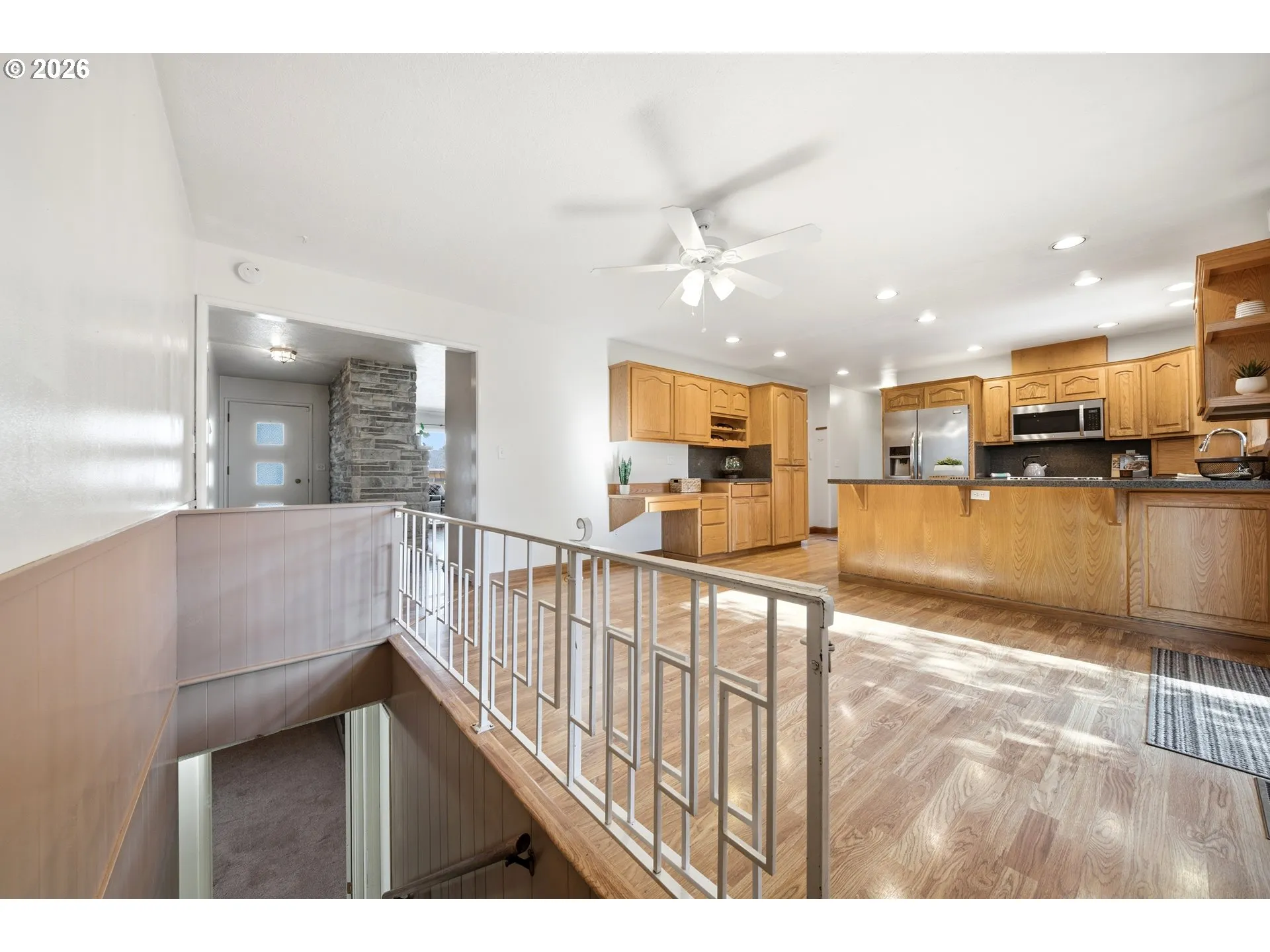Kitchen-Breakfast Bar