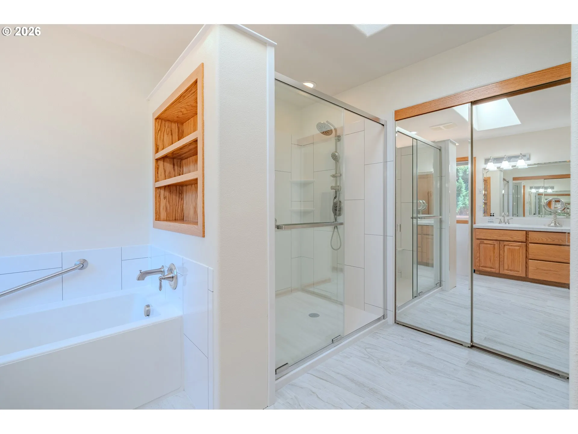 Bathroom-Walk in Shower