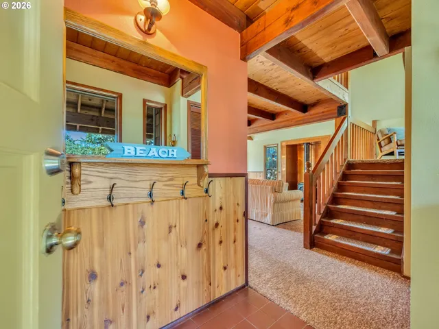 Entrance/Foyer
