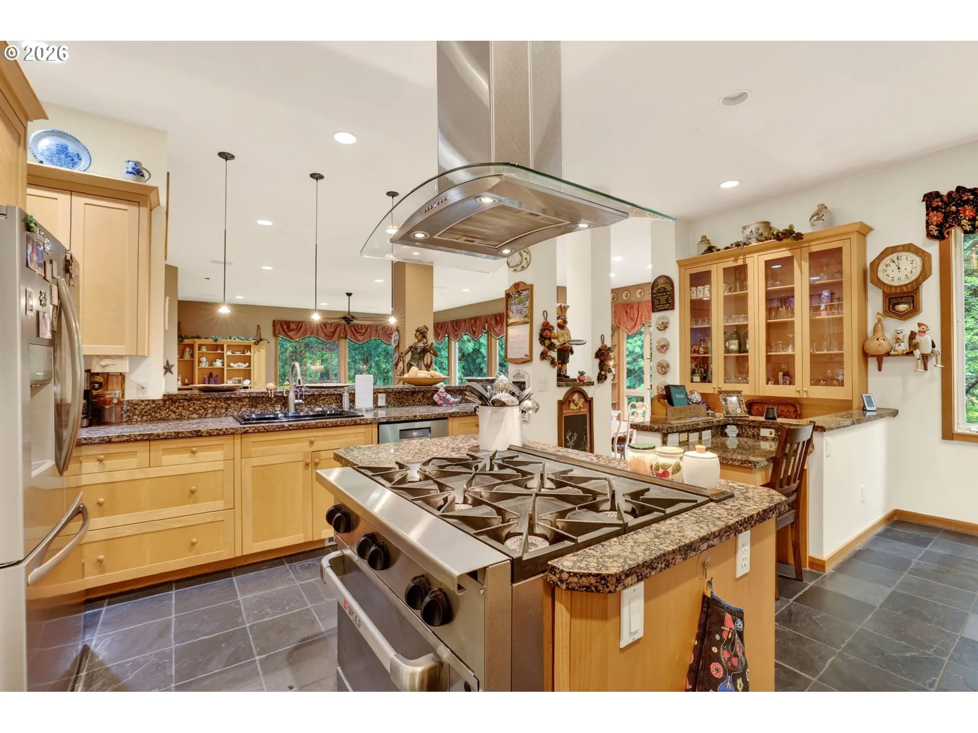 Kitchen-Cooking Island