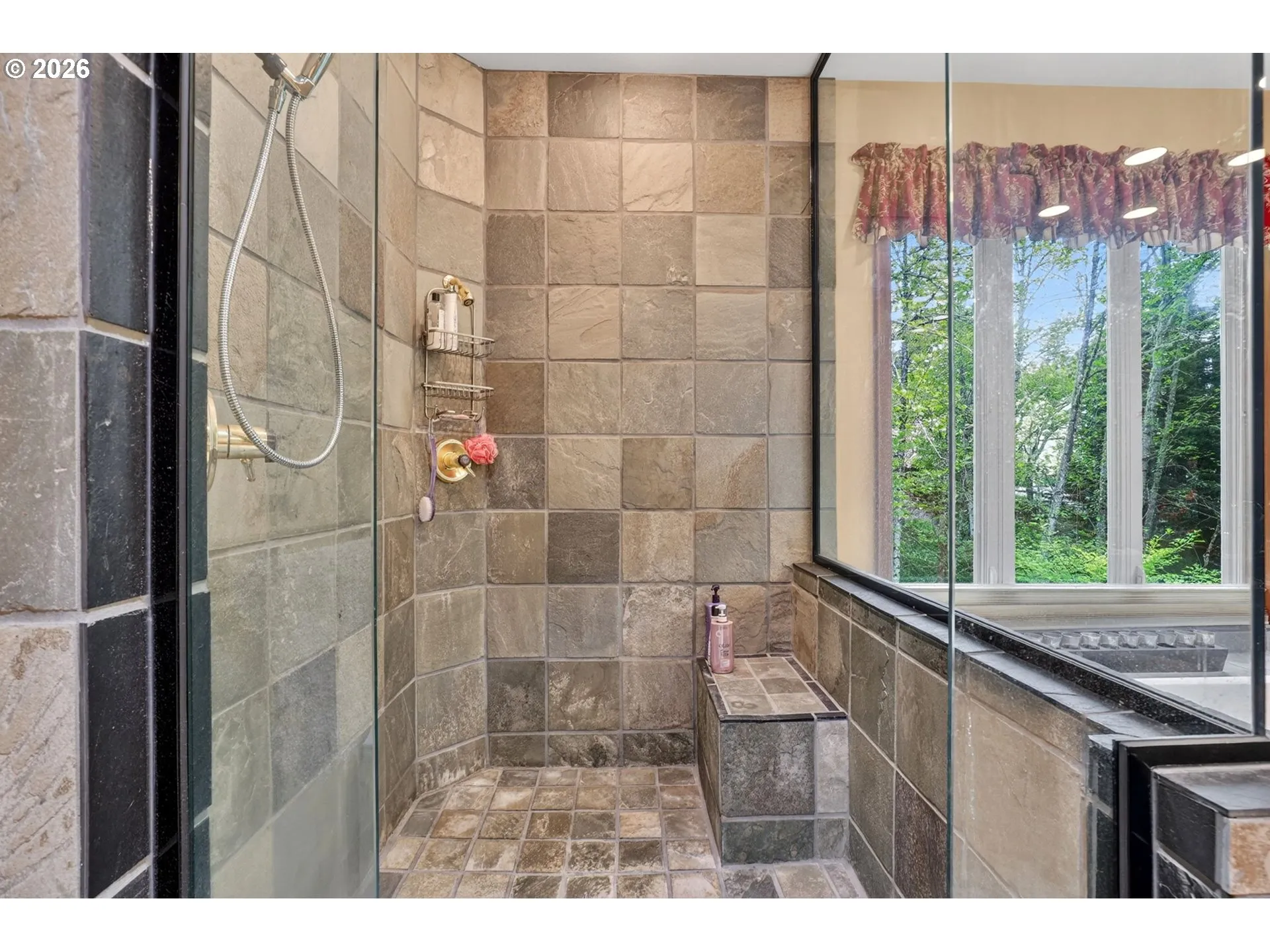 Bathroom-Walk in Shower