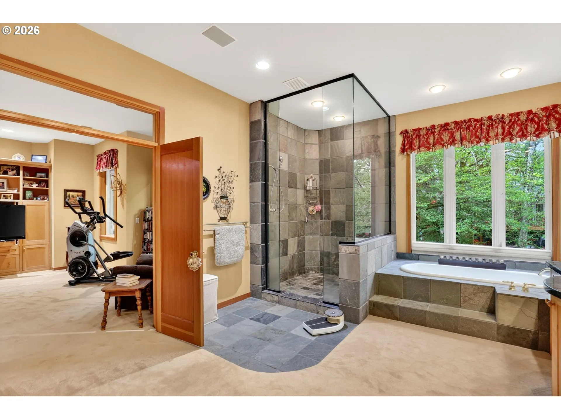 Bathroom-Walk in Shower