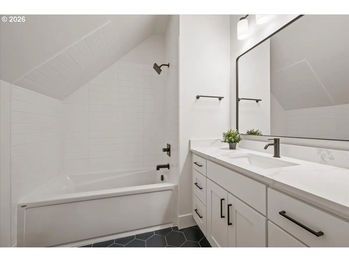 Bathroom-Upper