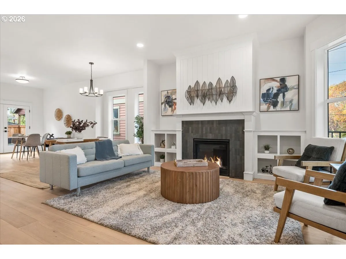 Living Room-Fireplace