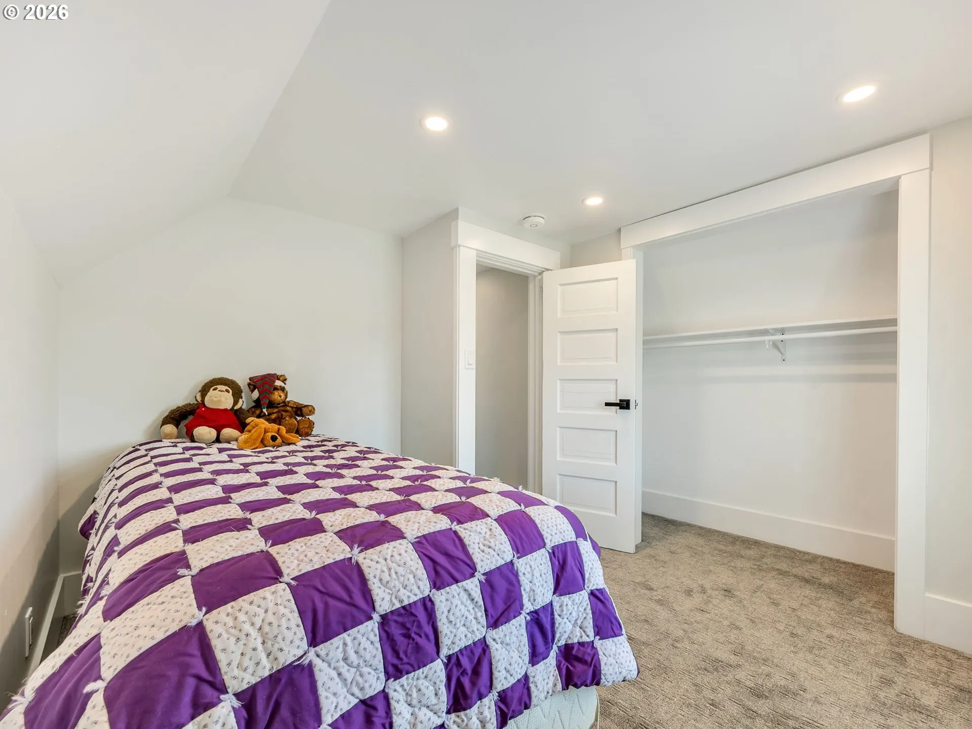Bedroom-Upper