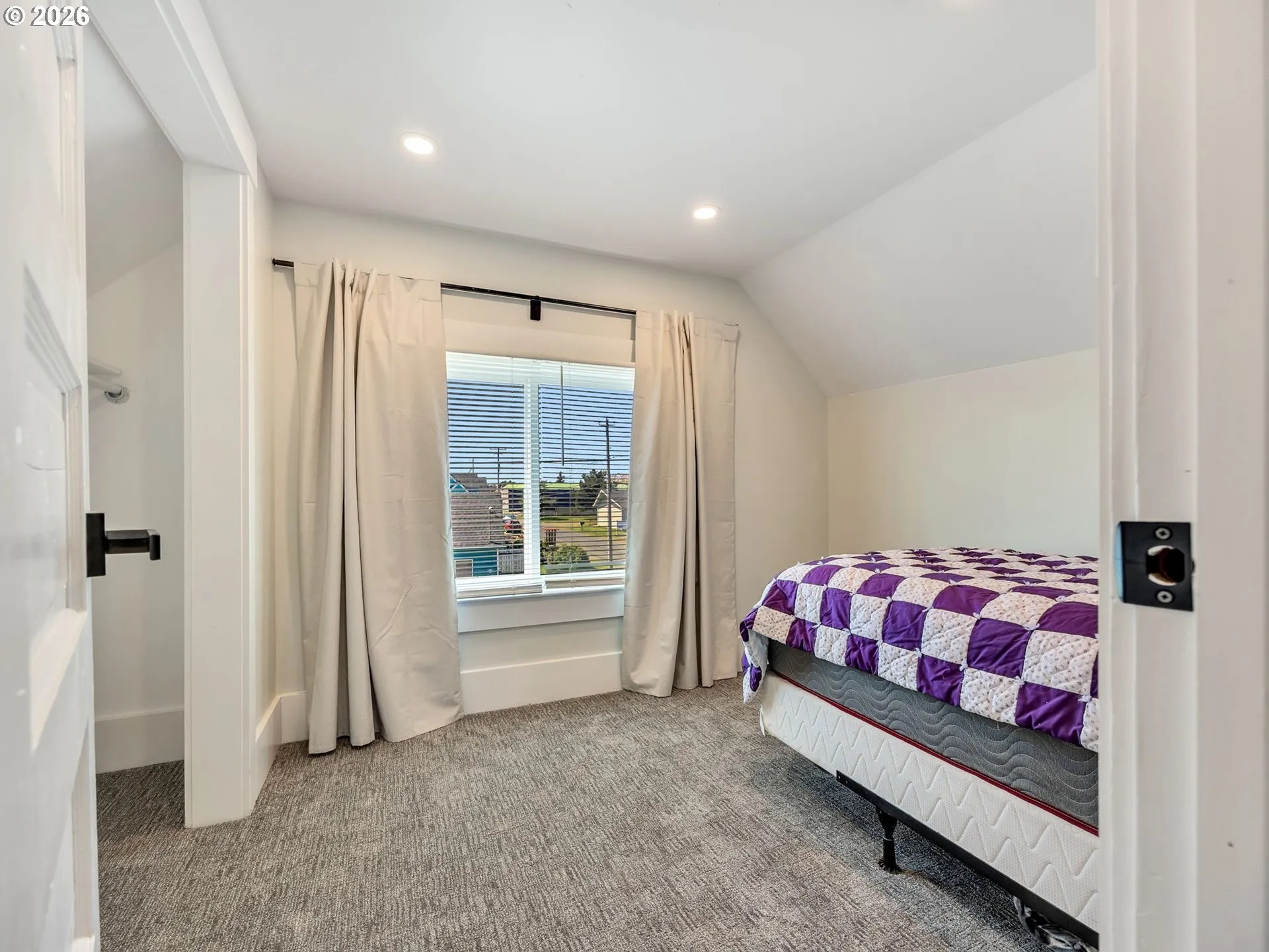 Bedroom-Upper