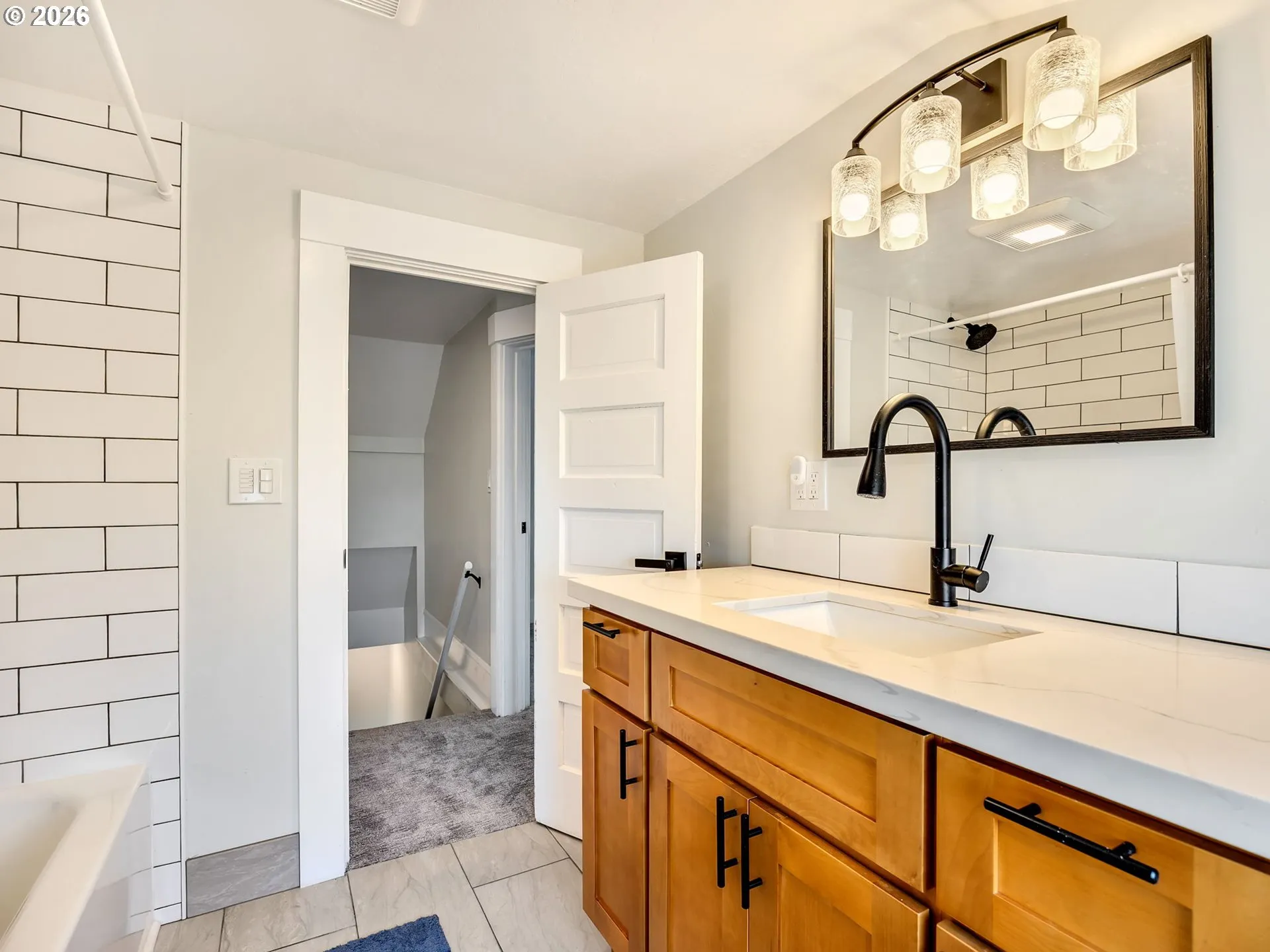 Bathroom-Upper
