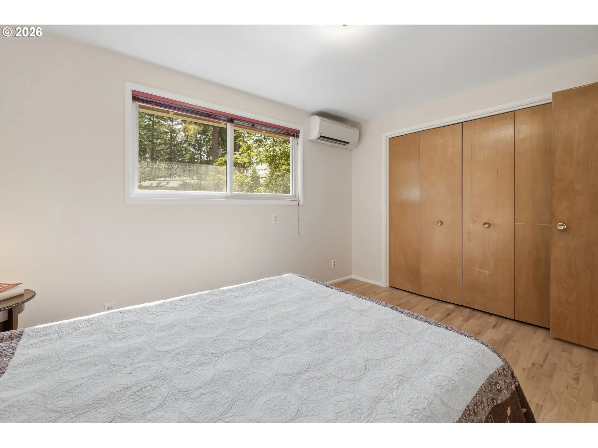Bedroom, Primary