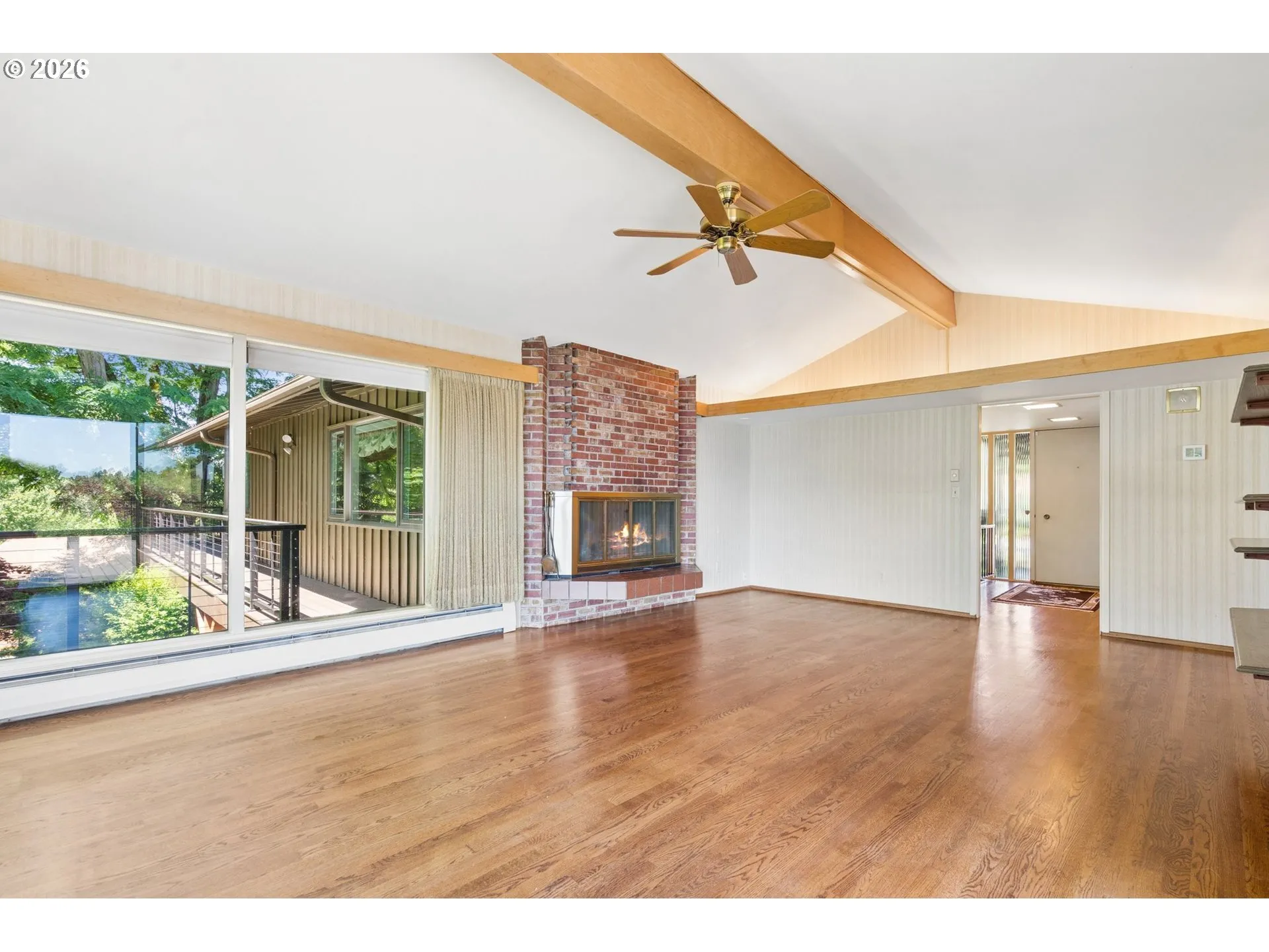Living Room-Ceiling Fan