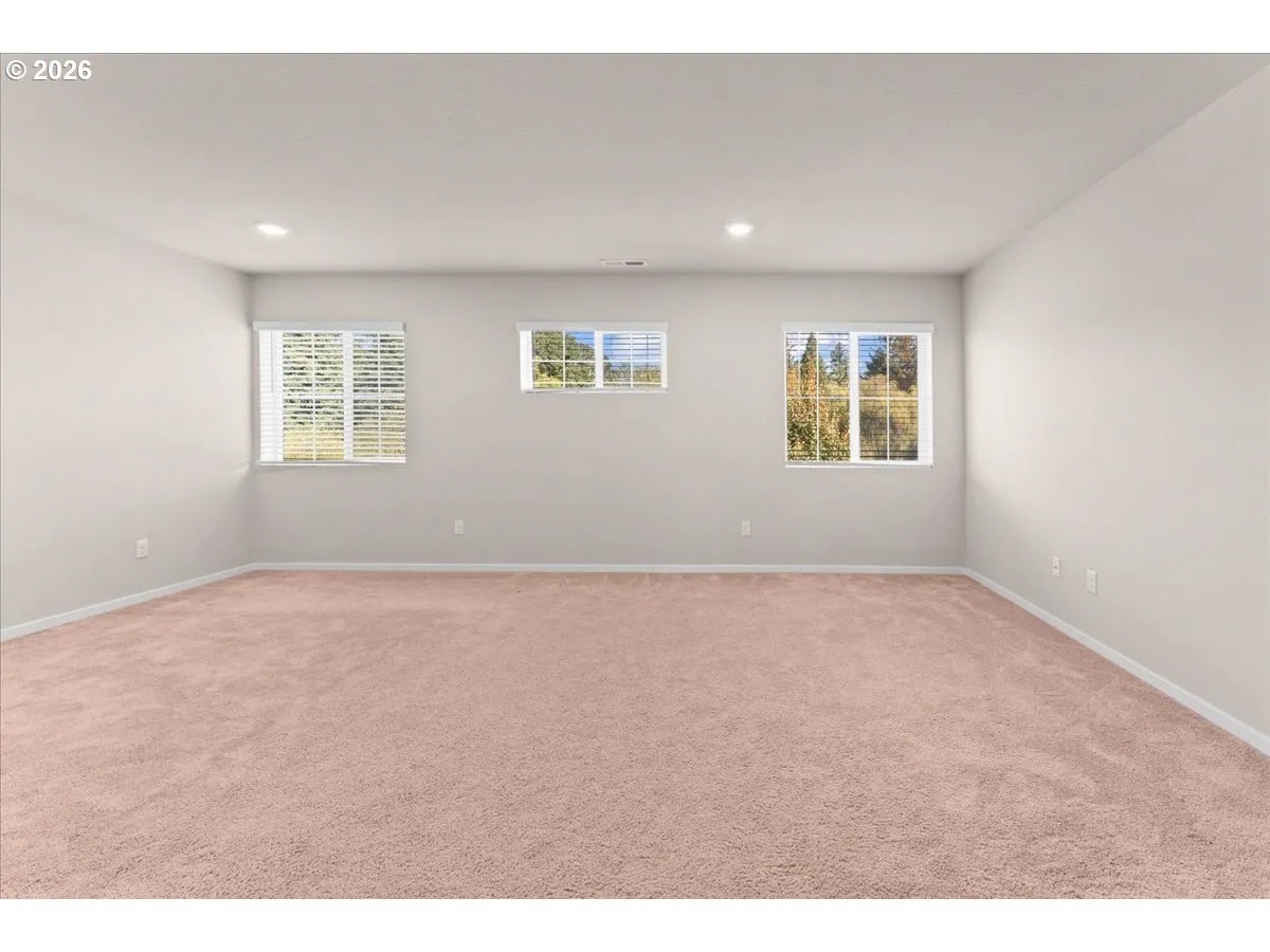 Primary Bedroom-Upper