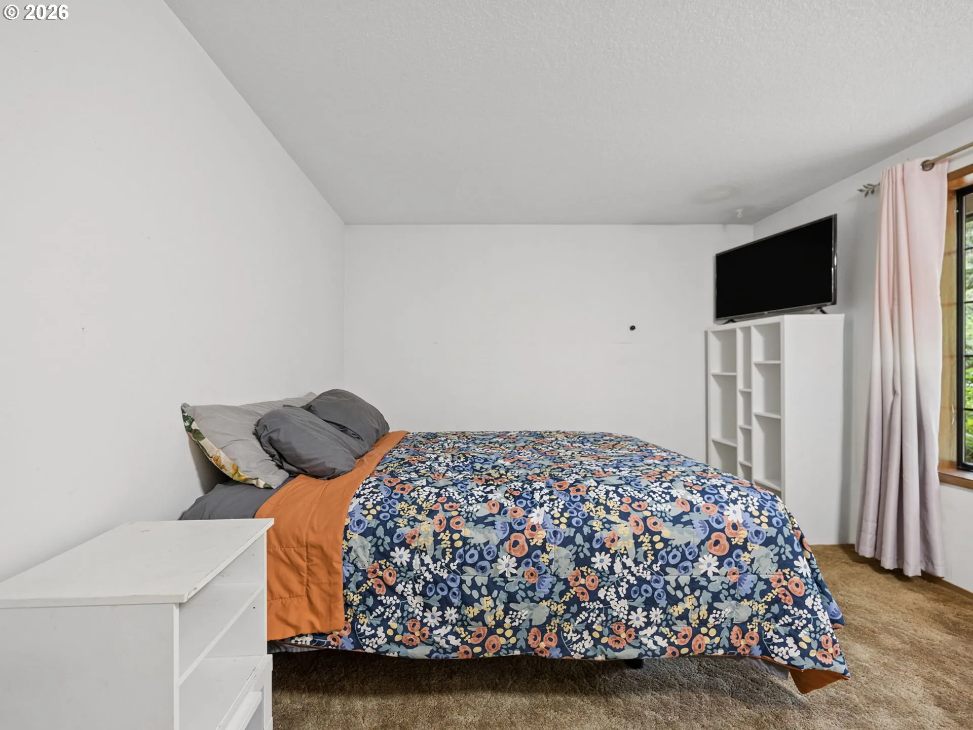 Bedroom, Primary