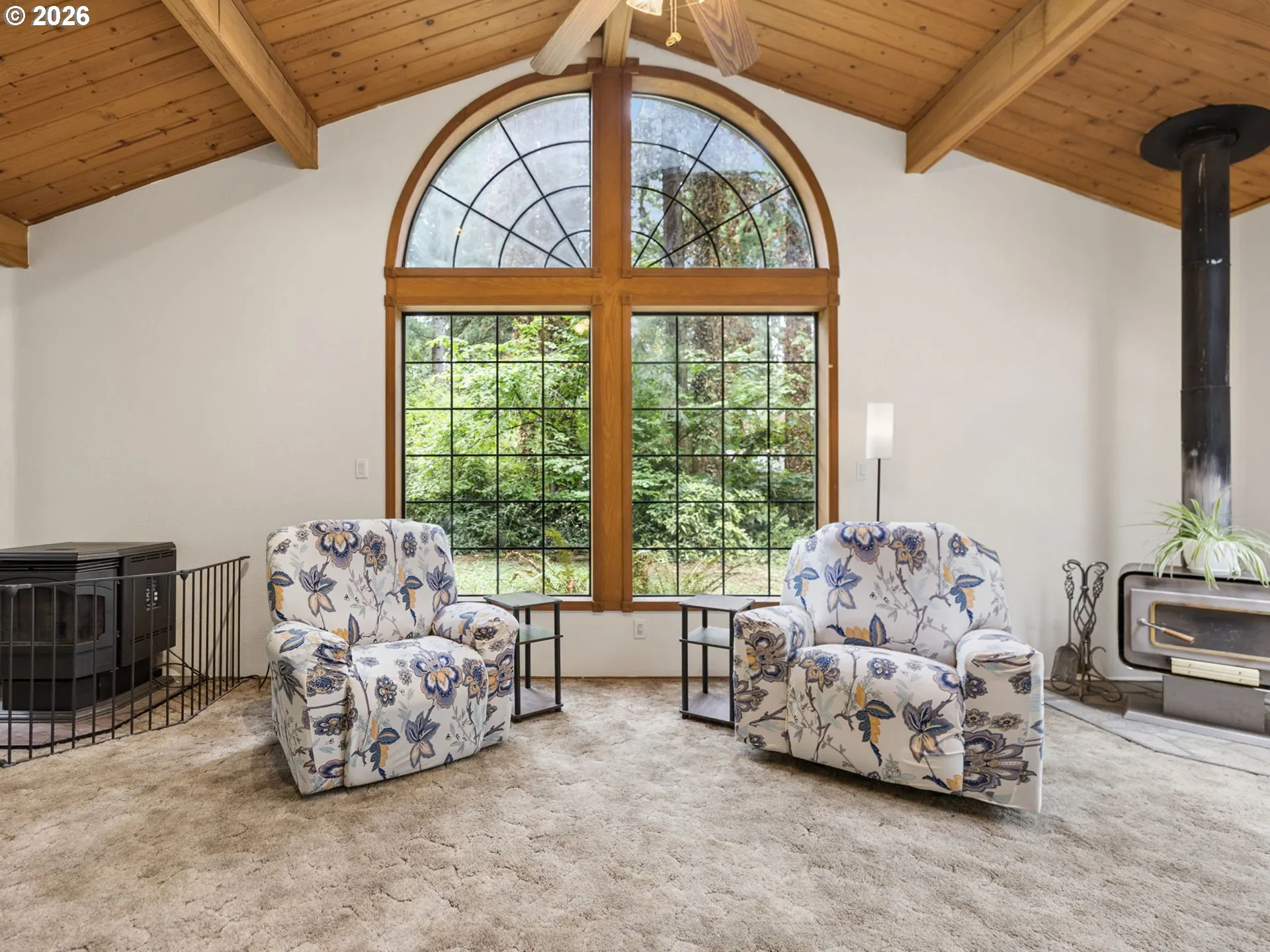 Living Room-Vaulted Ceilings